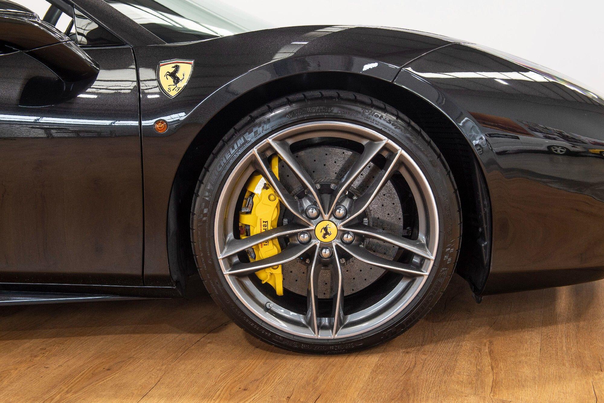 Ferrari 488 view 43