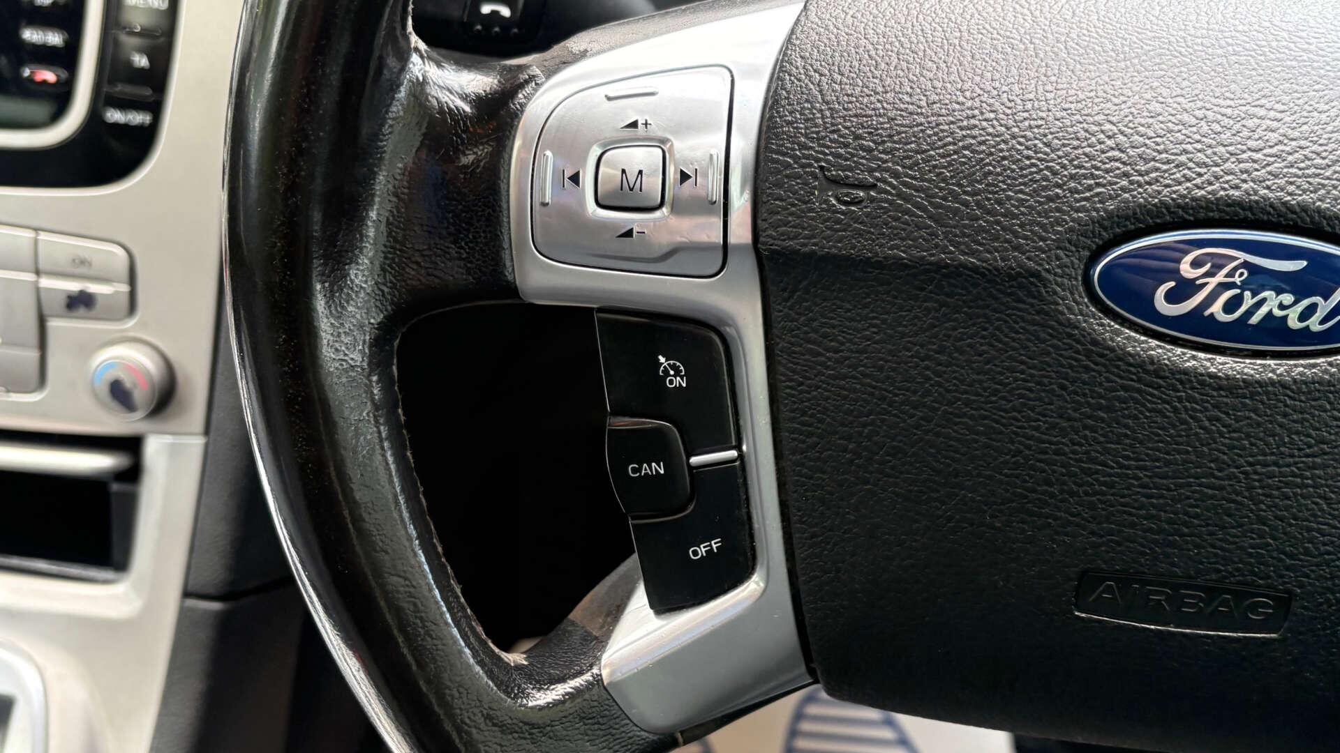 Ford S-Max view 19
