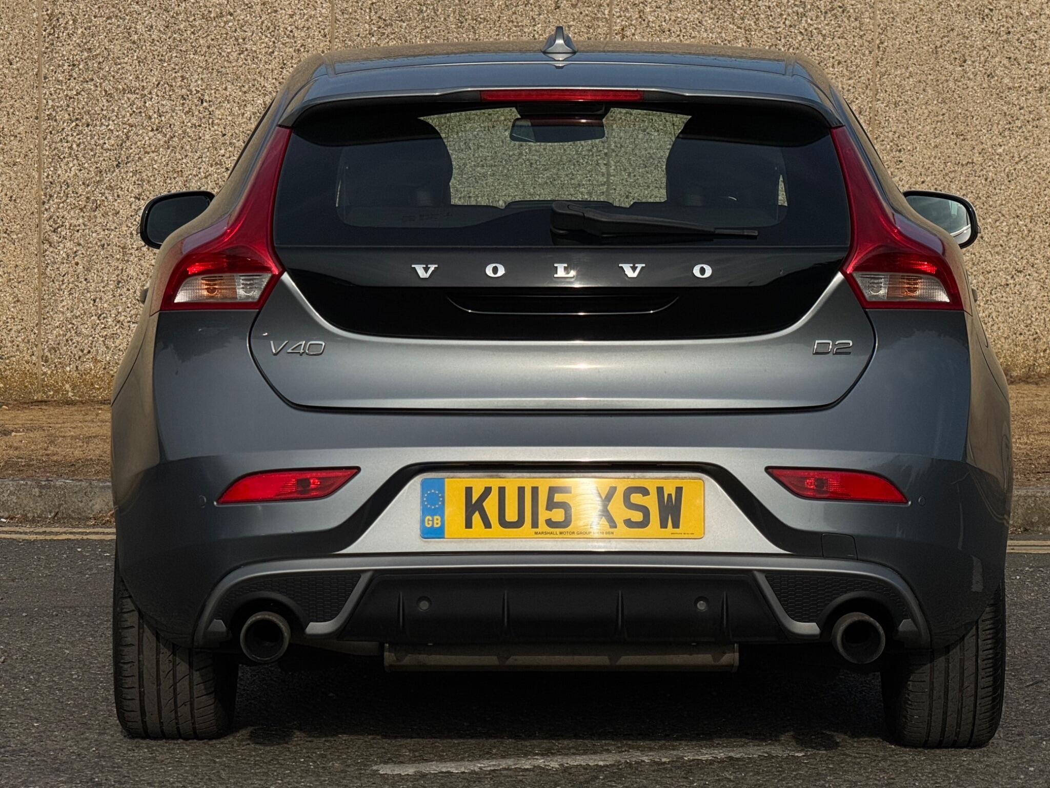 Volvo V40 view 13