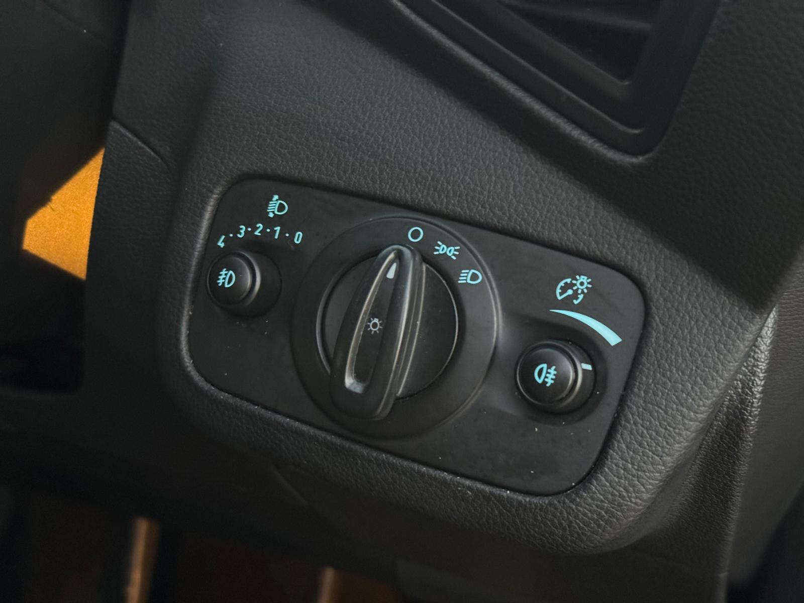 2014 Ford Kuga image 13
