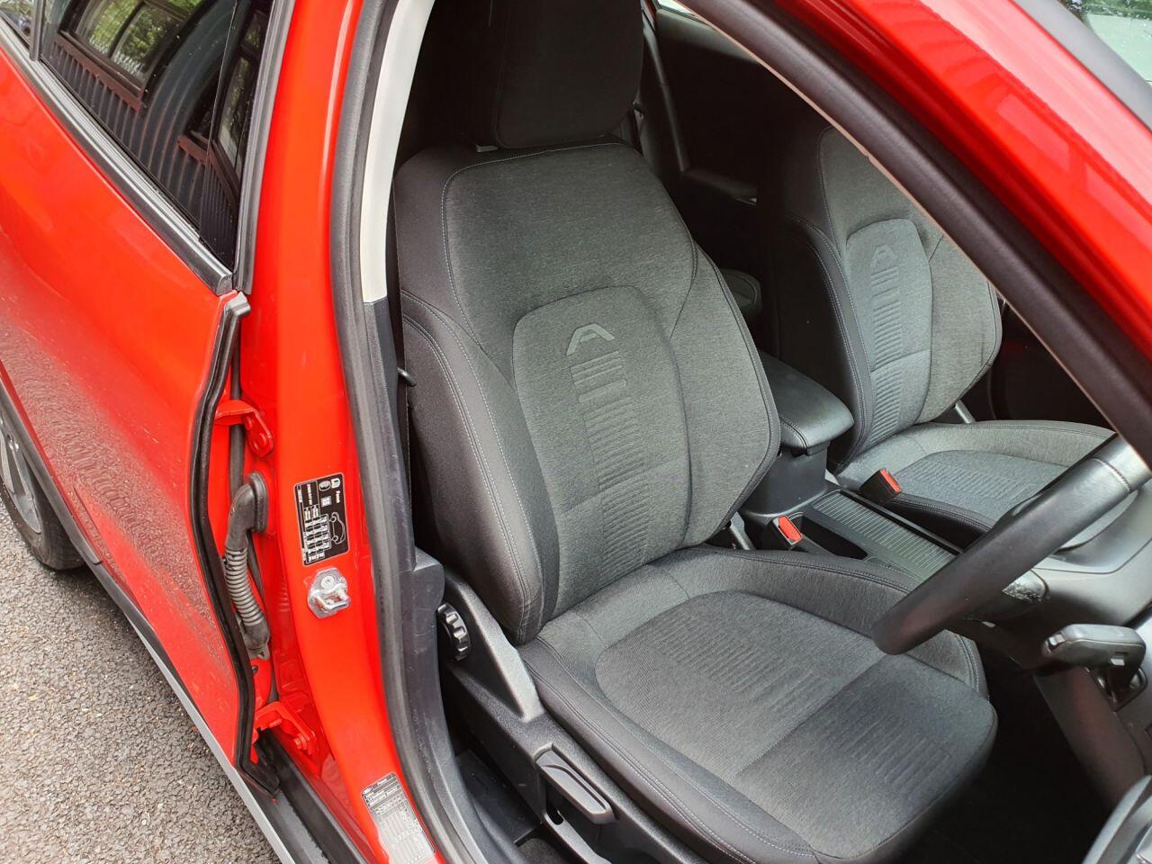Ford Focus view 15