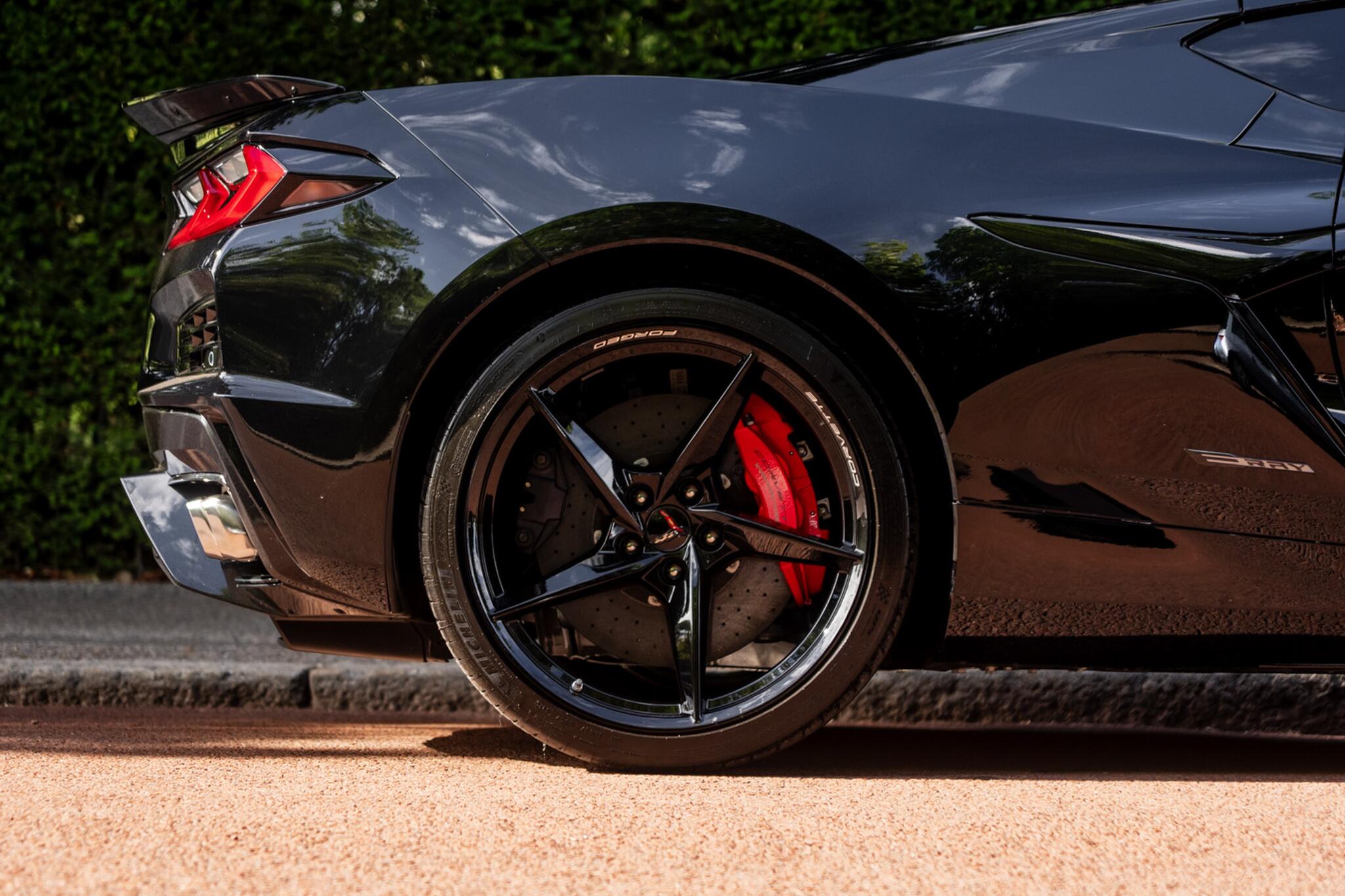 Chevrolet Corvette view 7