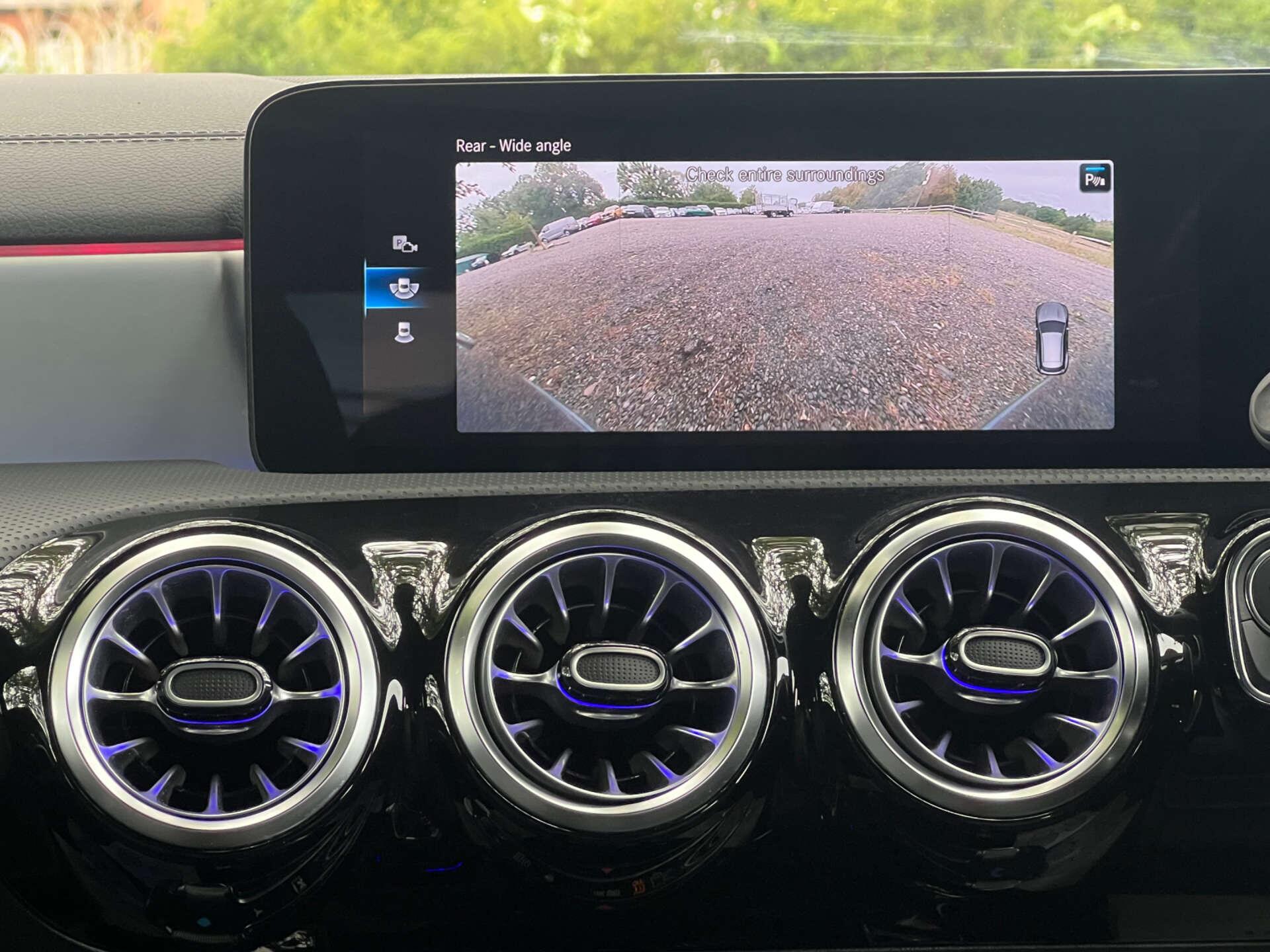Mercedes-Benz Cla view 11