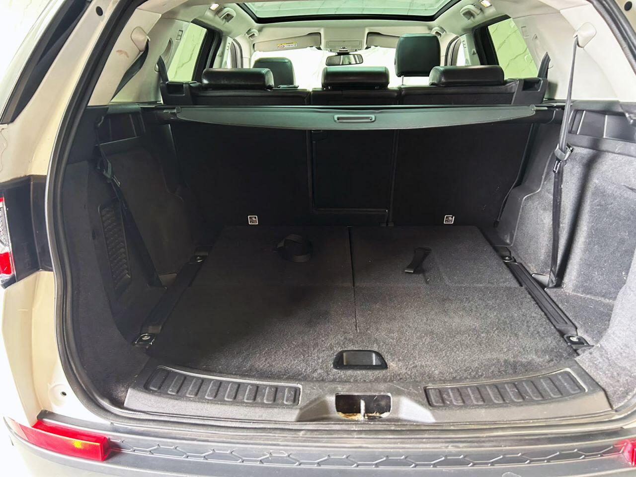 Land Rover Discovery Sport view 24