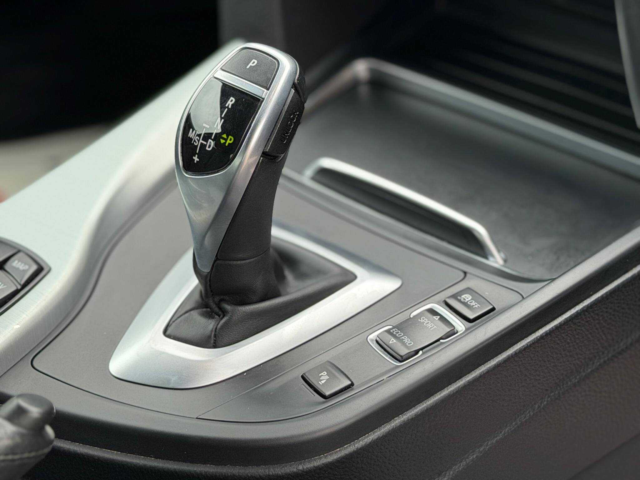 BMW 4 Series view 16