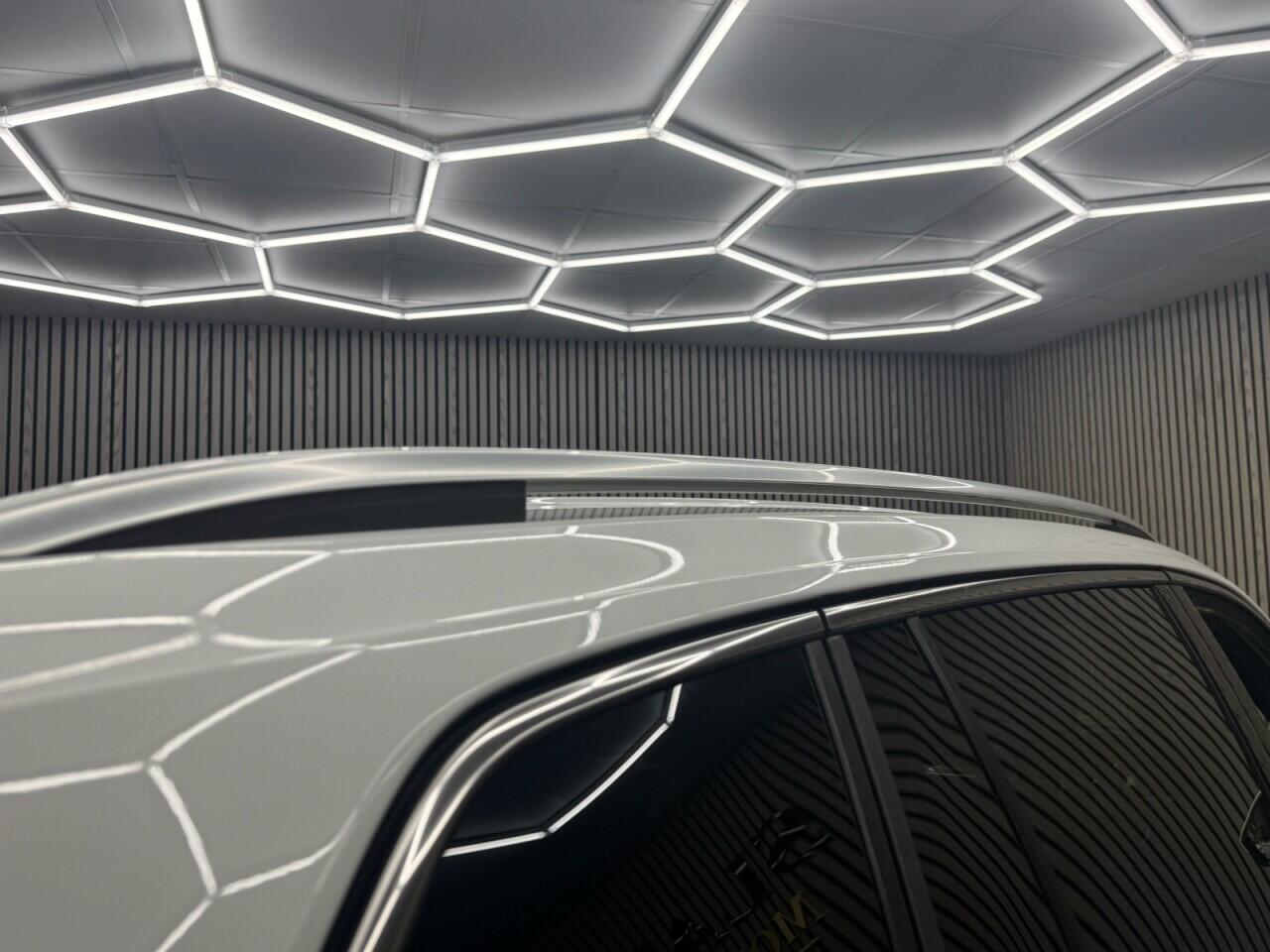 Volkswagen Tiguan Allspace view 33