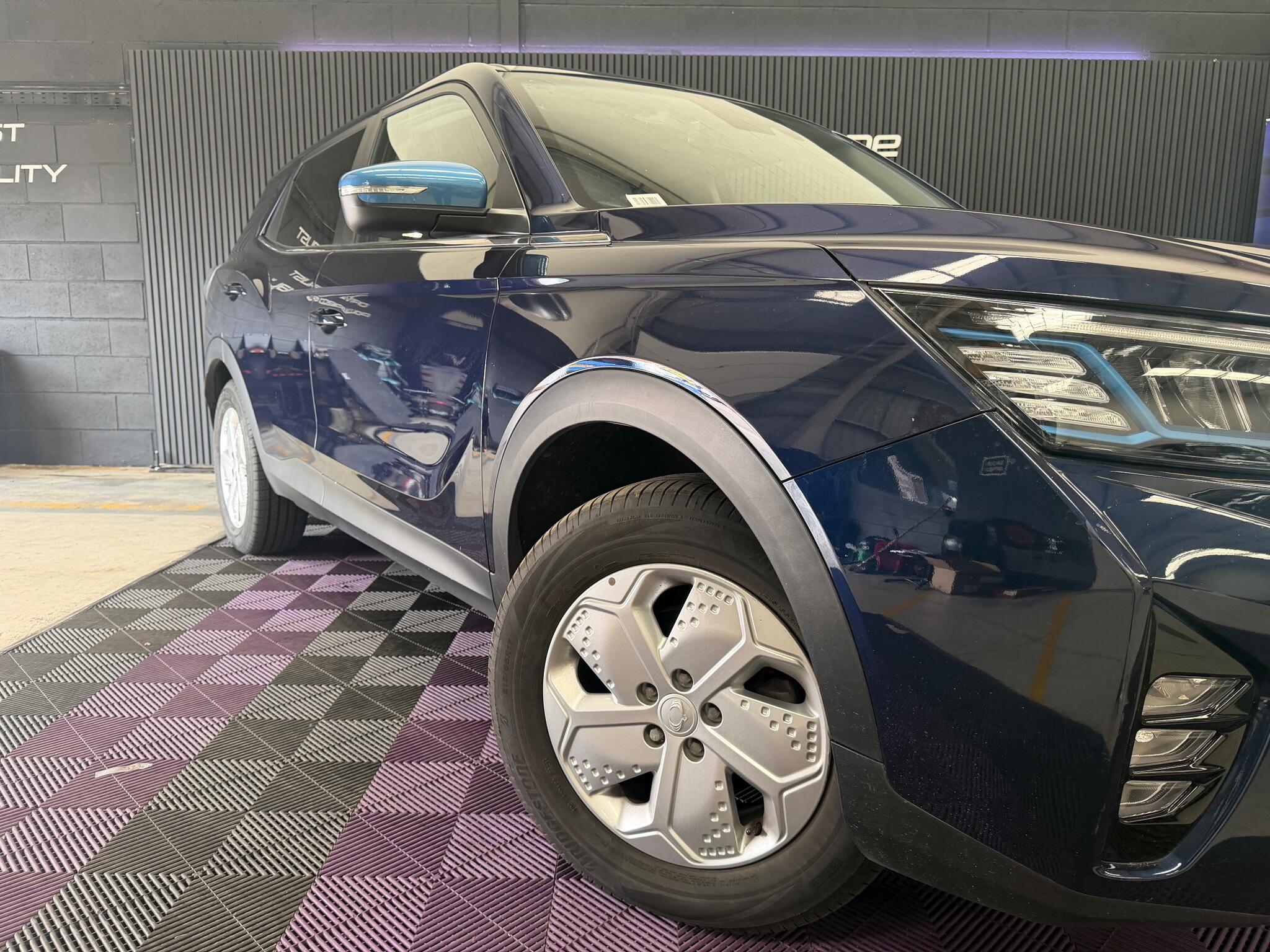 KGM Korando E-Motion view 14