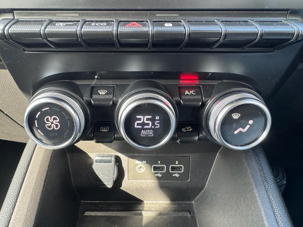 Renault Clio view 38