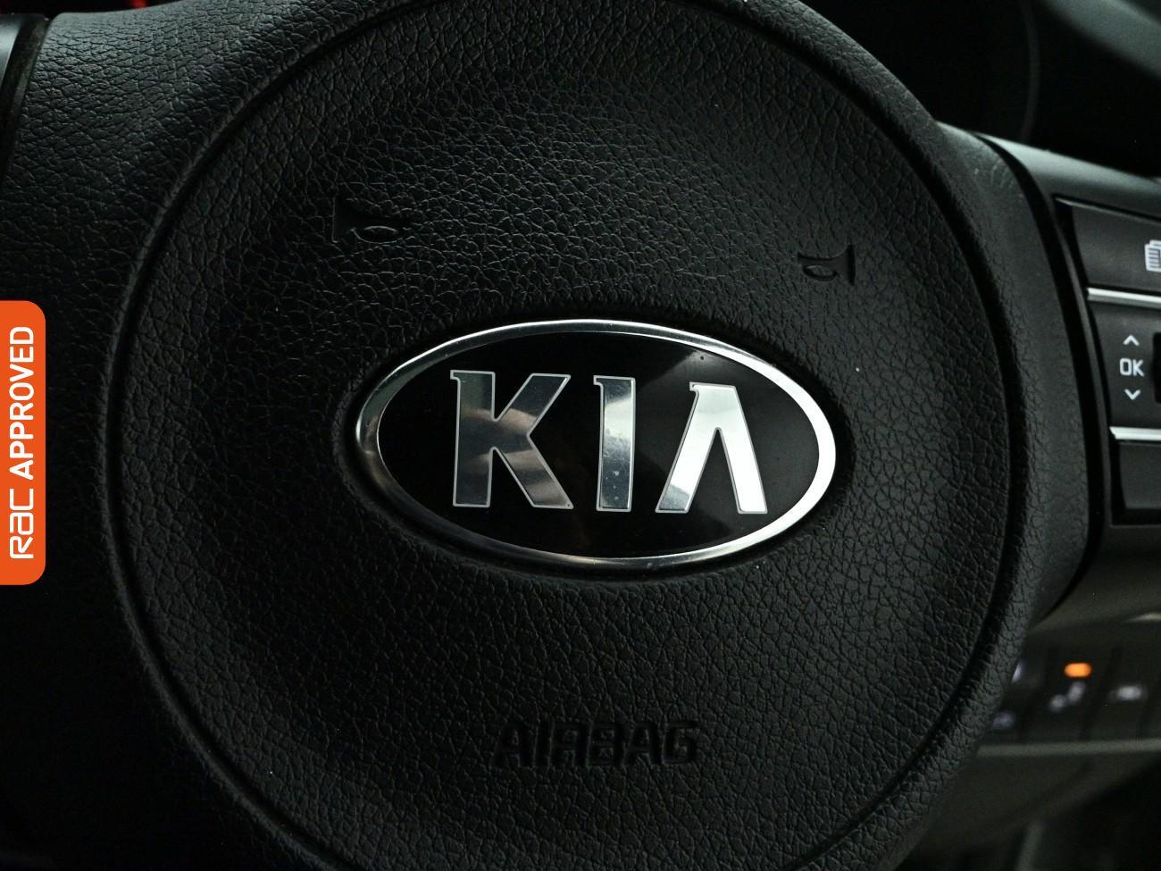 Kia Stinger view 23