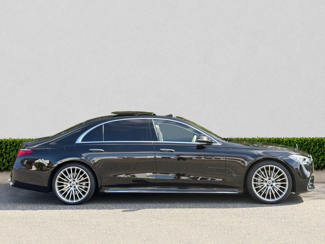 Mercedes-Benz S-Class view 8
