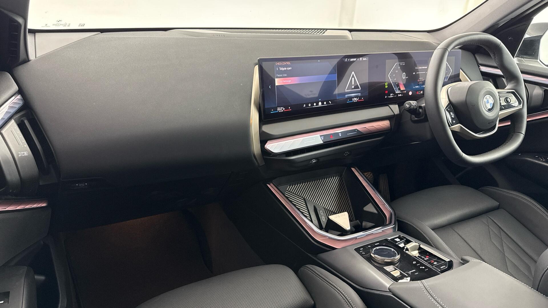 BMW X3 view 7