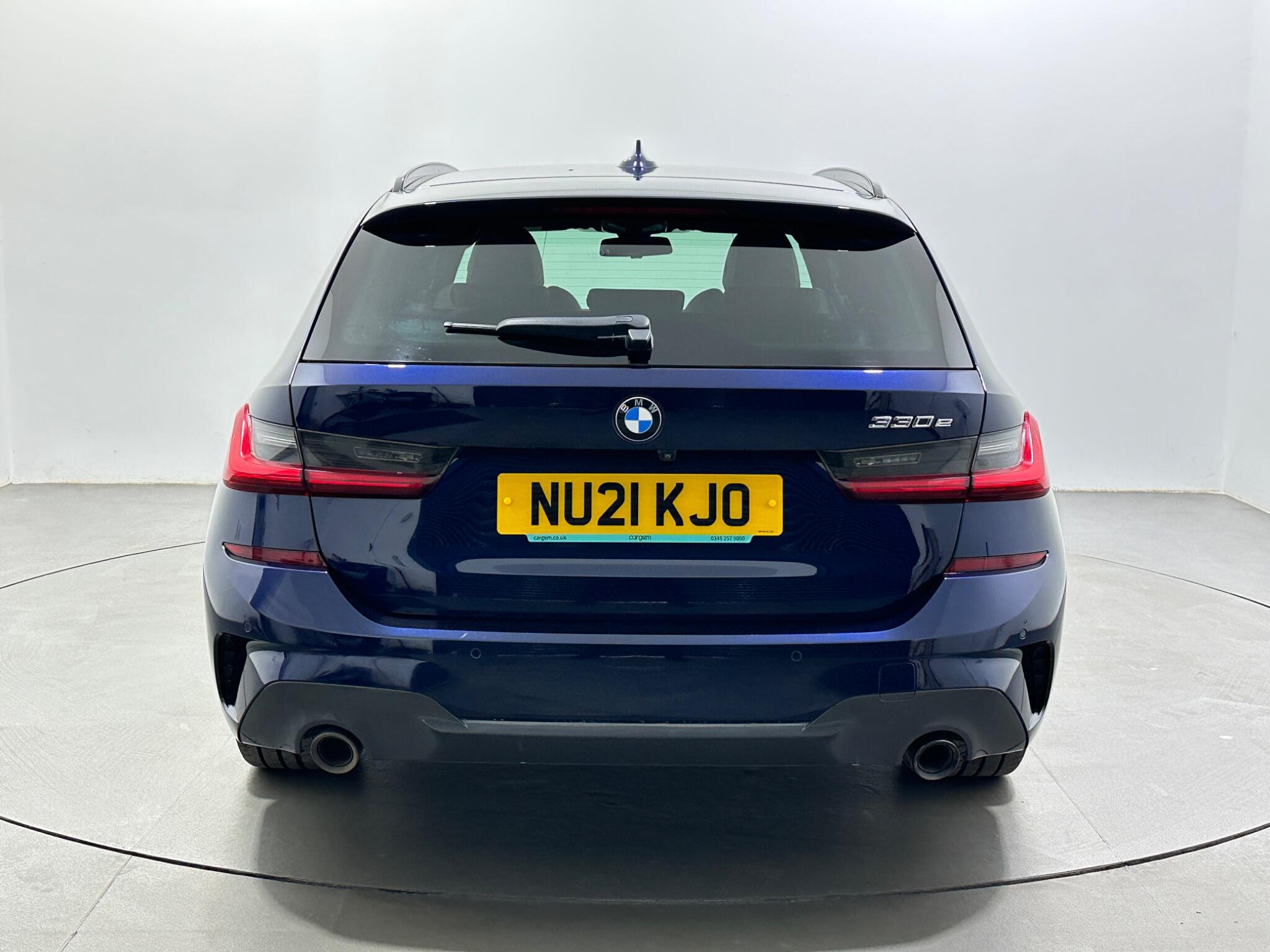 BMW 3 Series view 7