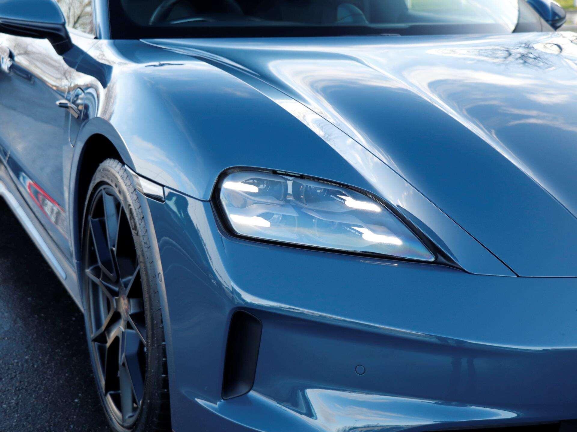 Porsche Taycan view 29
