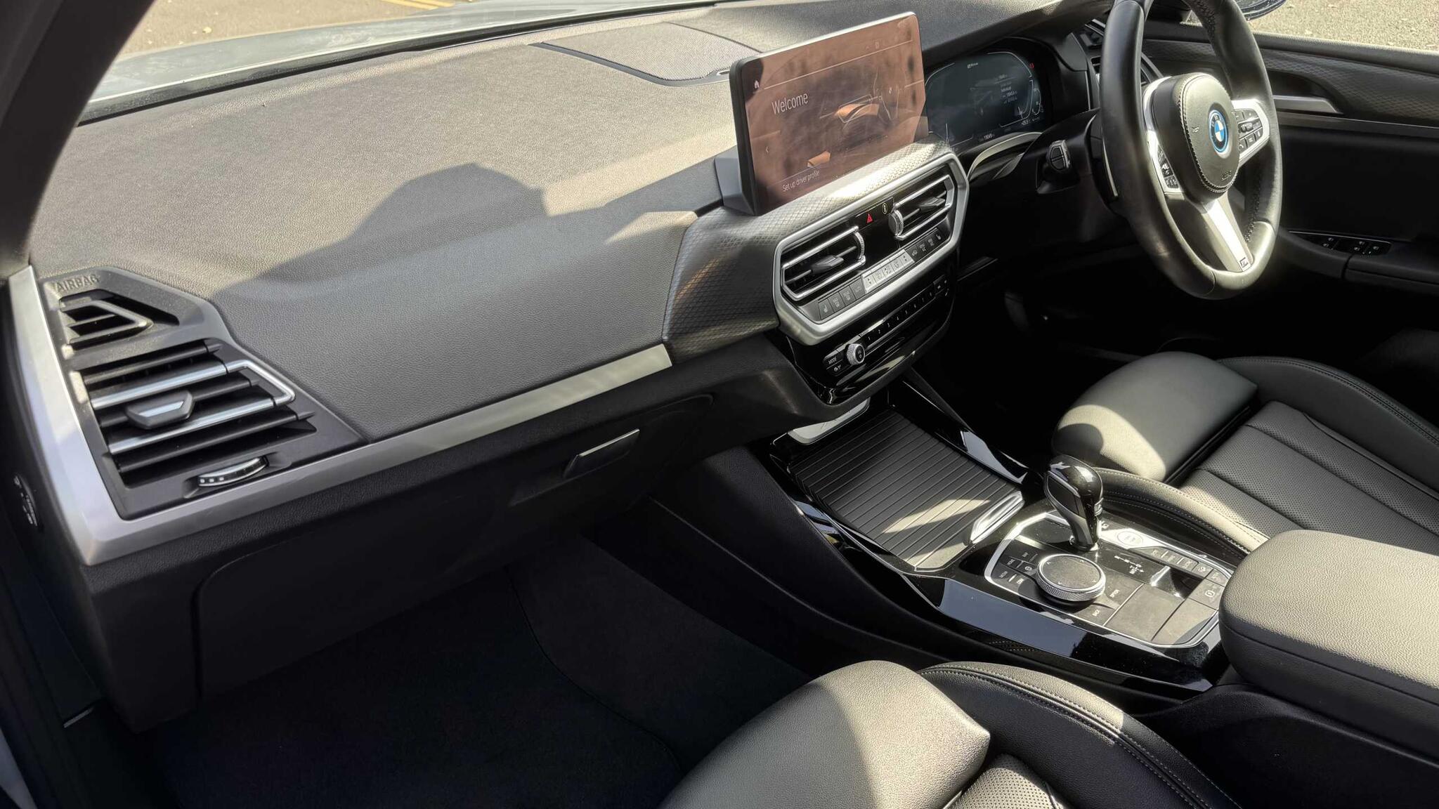 BMW X3 view 10