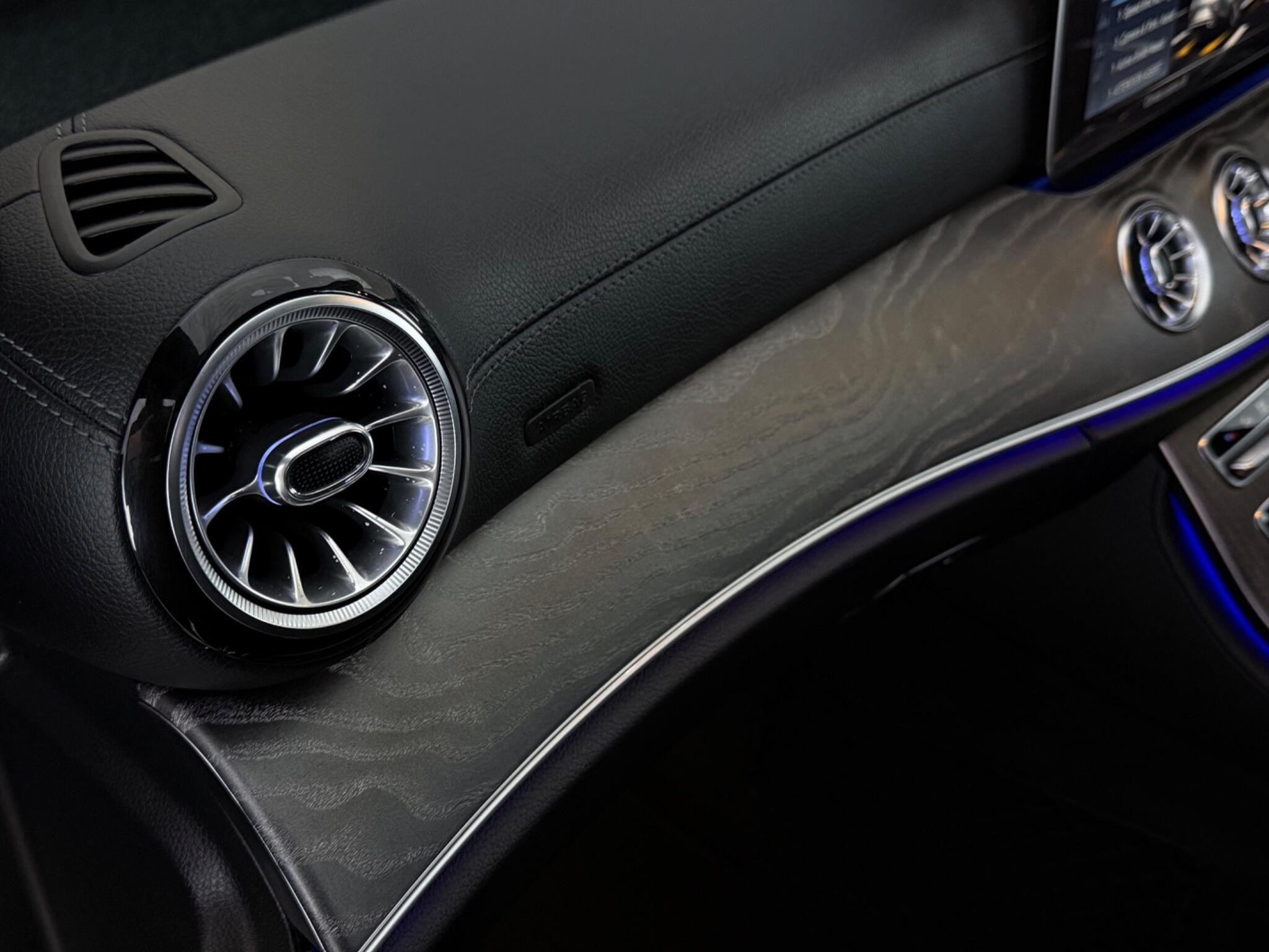 Mercedes-Benz CLS view 35