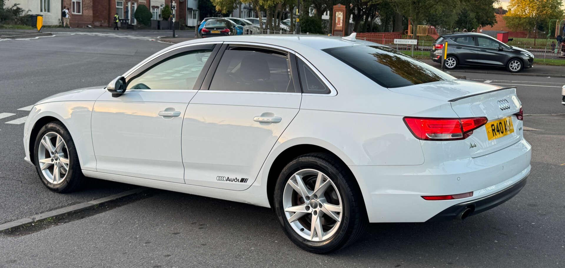 Audi A4 view 11