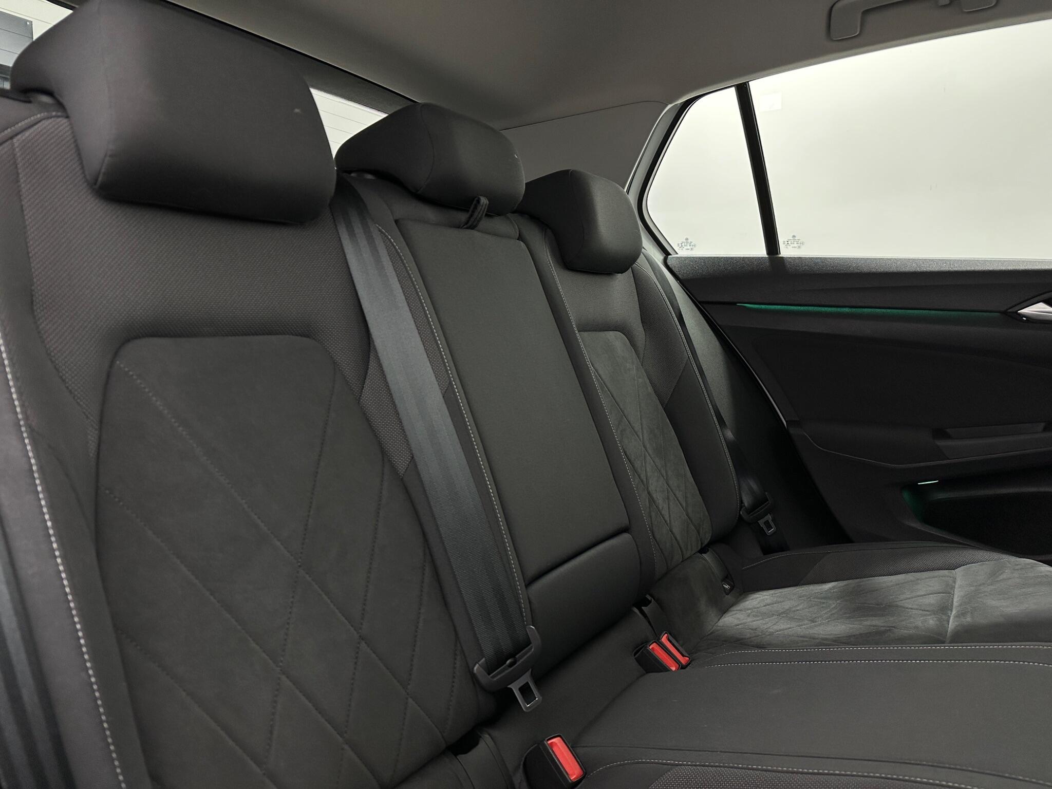 Volkswagen Golf view 42