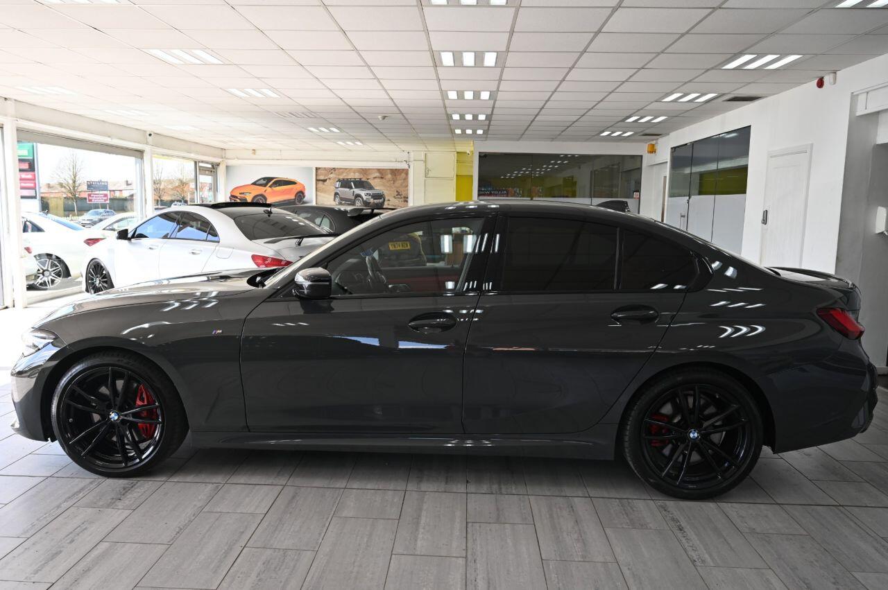 BMW 3 Series view 4