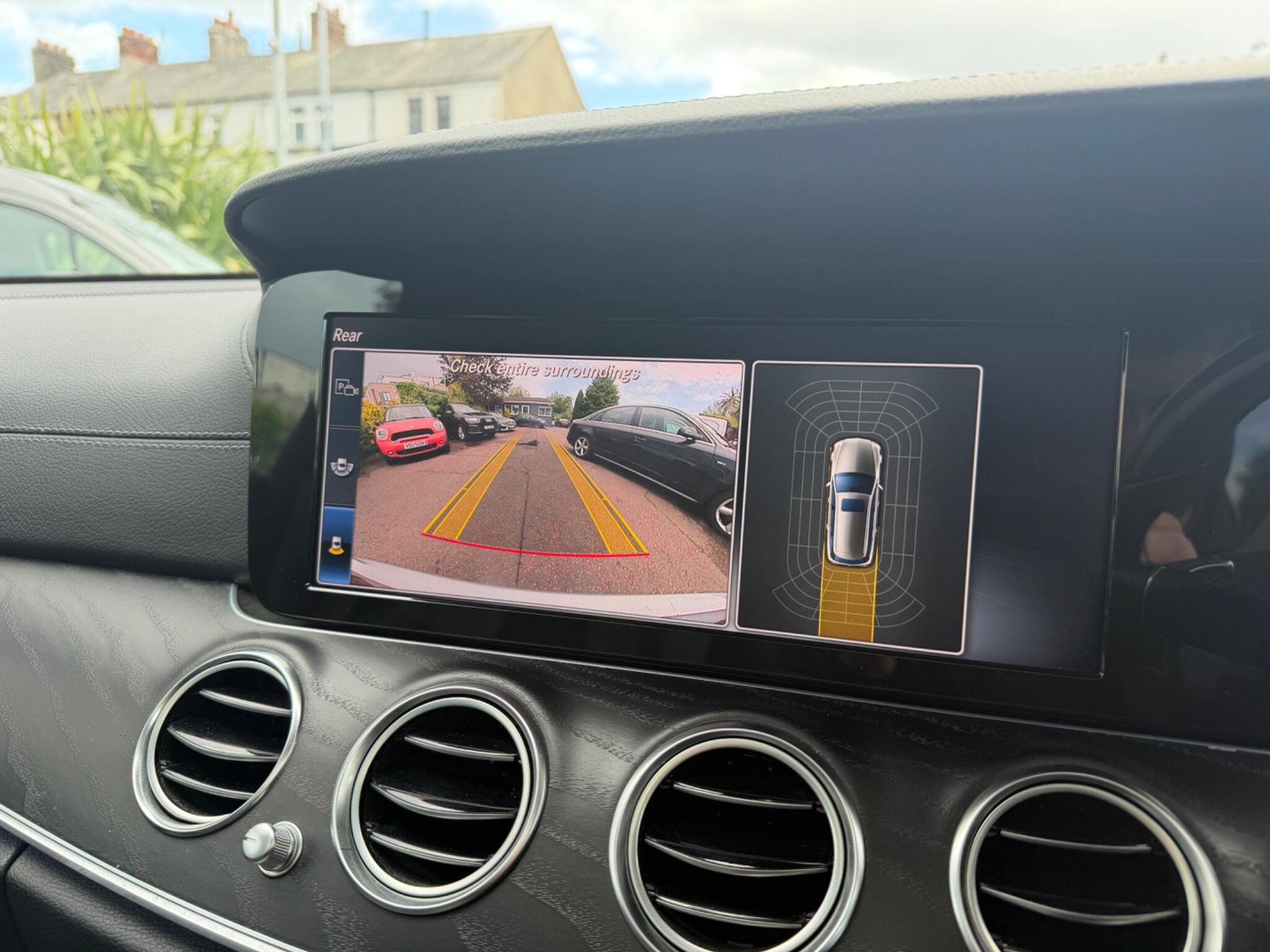 Mercedes-Benz E Class view 21