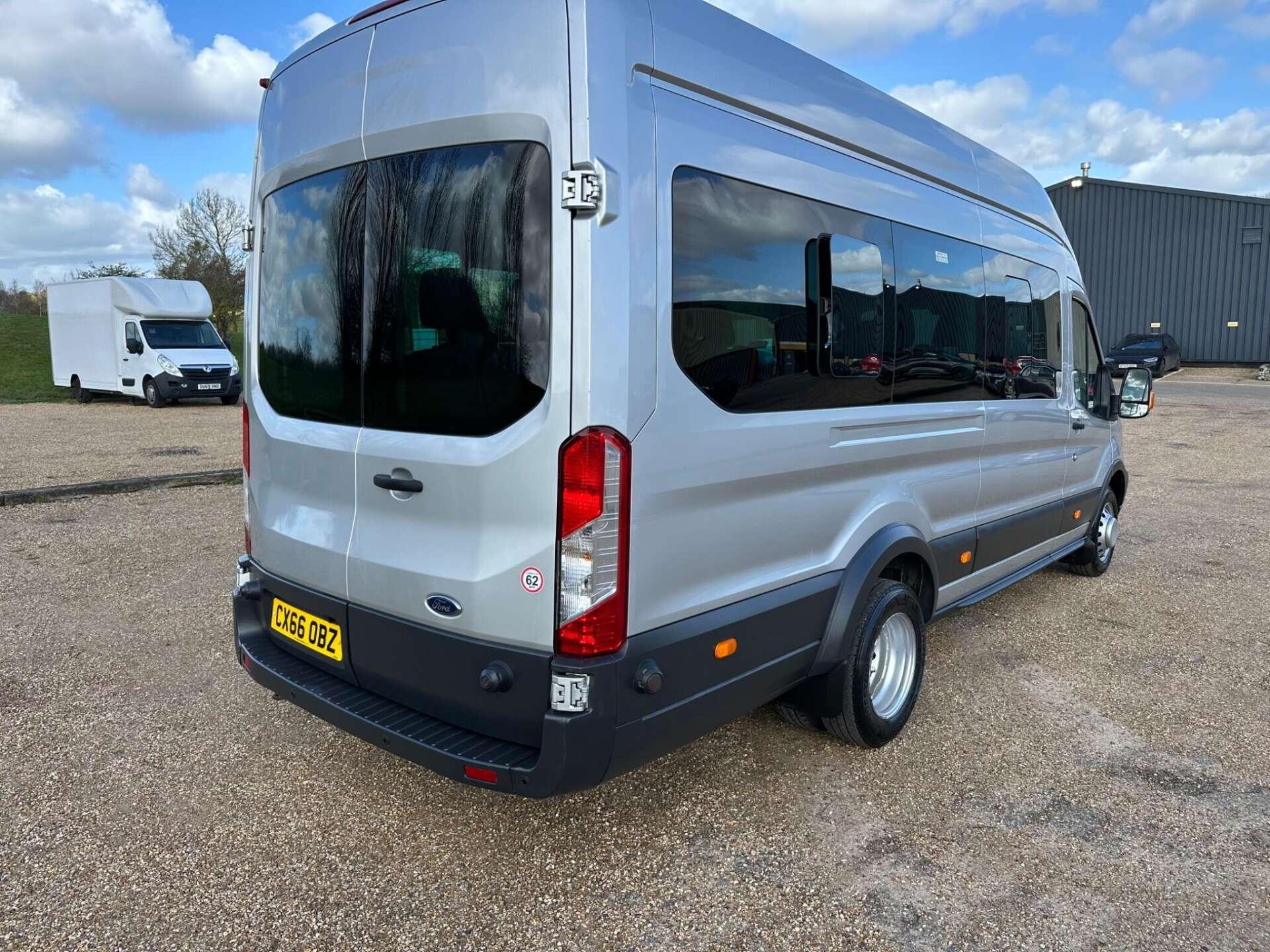 Ford Transit view 8