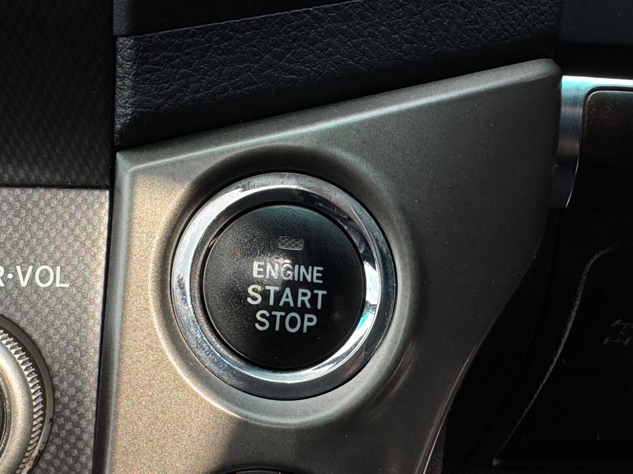 Toyota Land Cruiser view 27