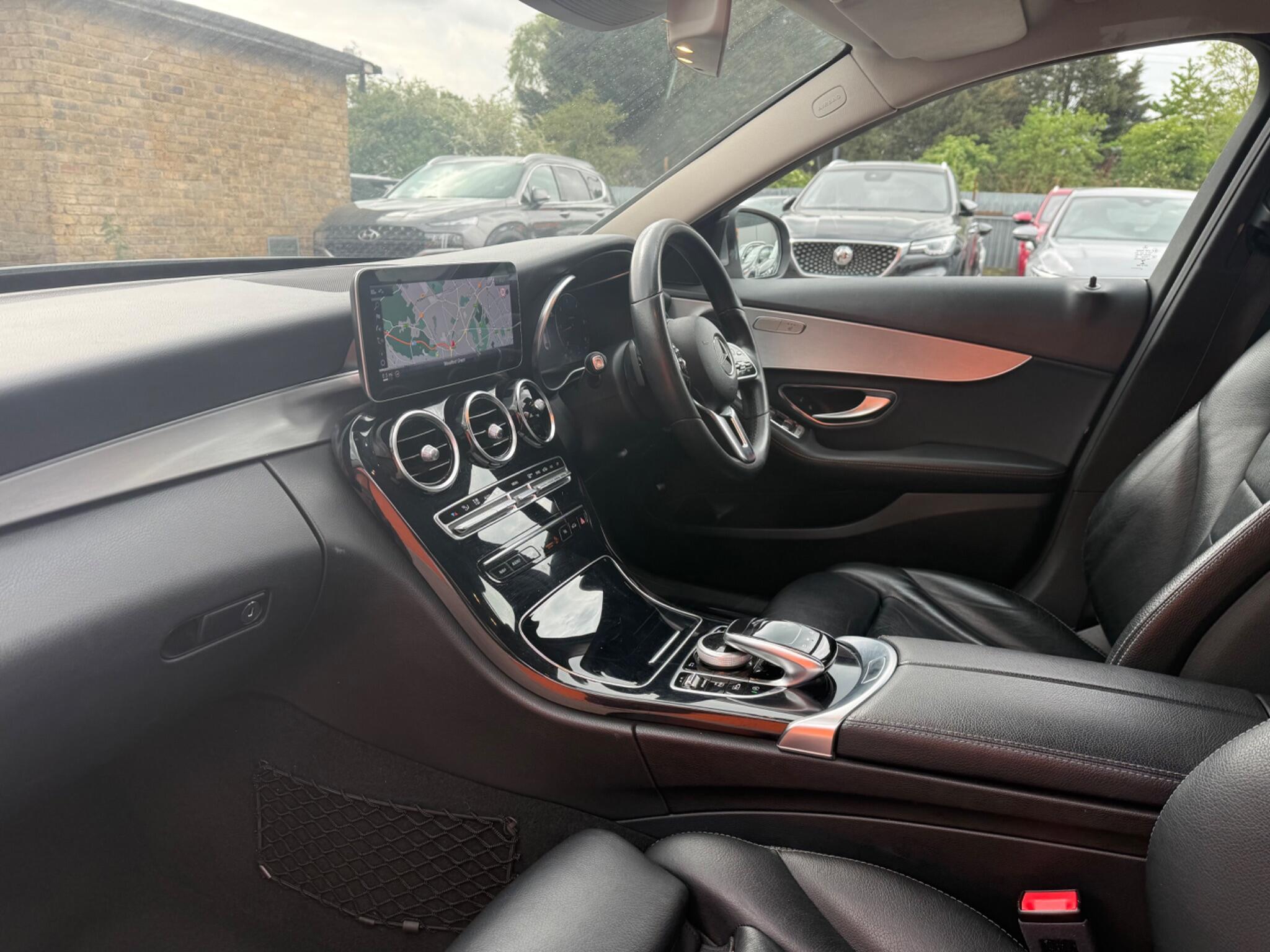 Mercedes-Benz C Class view 11