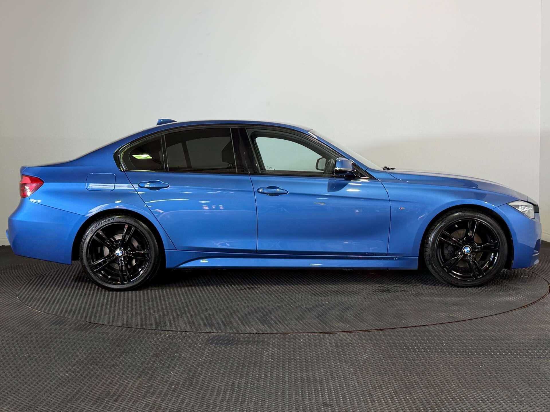 BMW 3 Series view 8