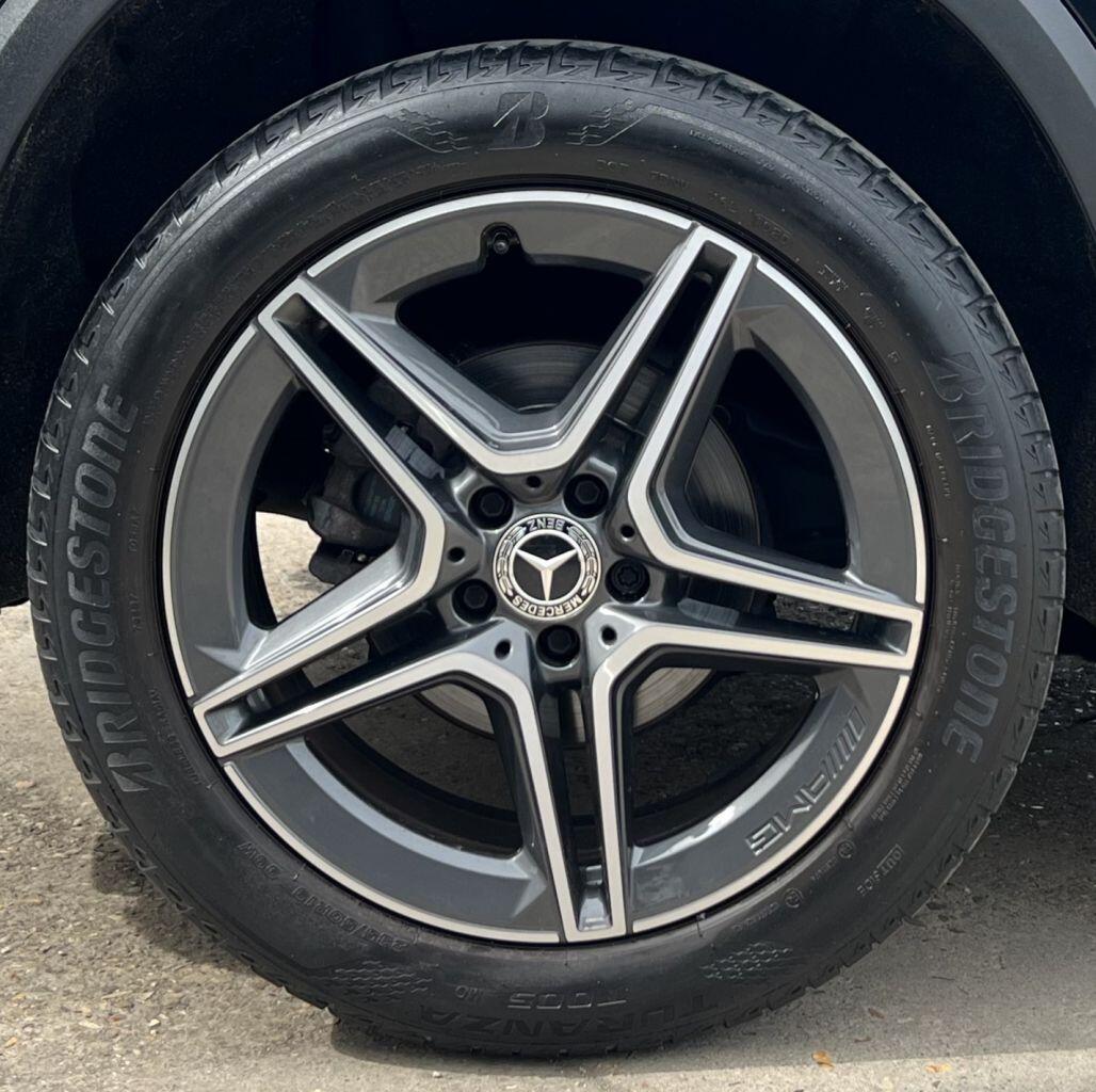 Mercedes-Benz Gla view 11
