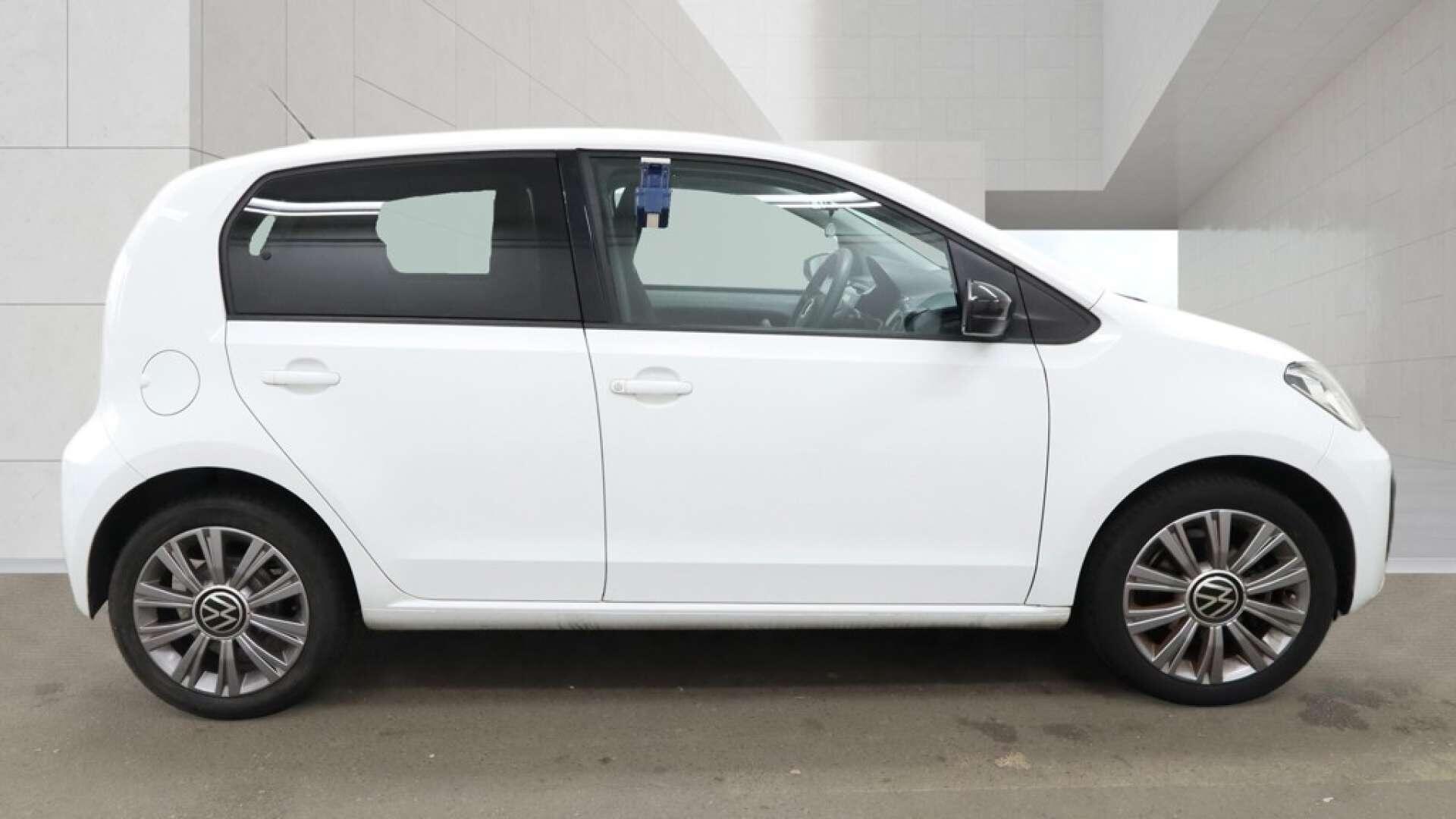 Volkswagen Up! view 5