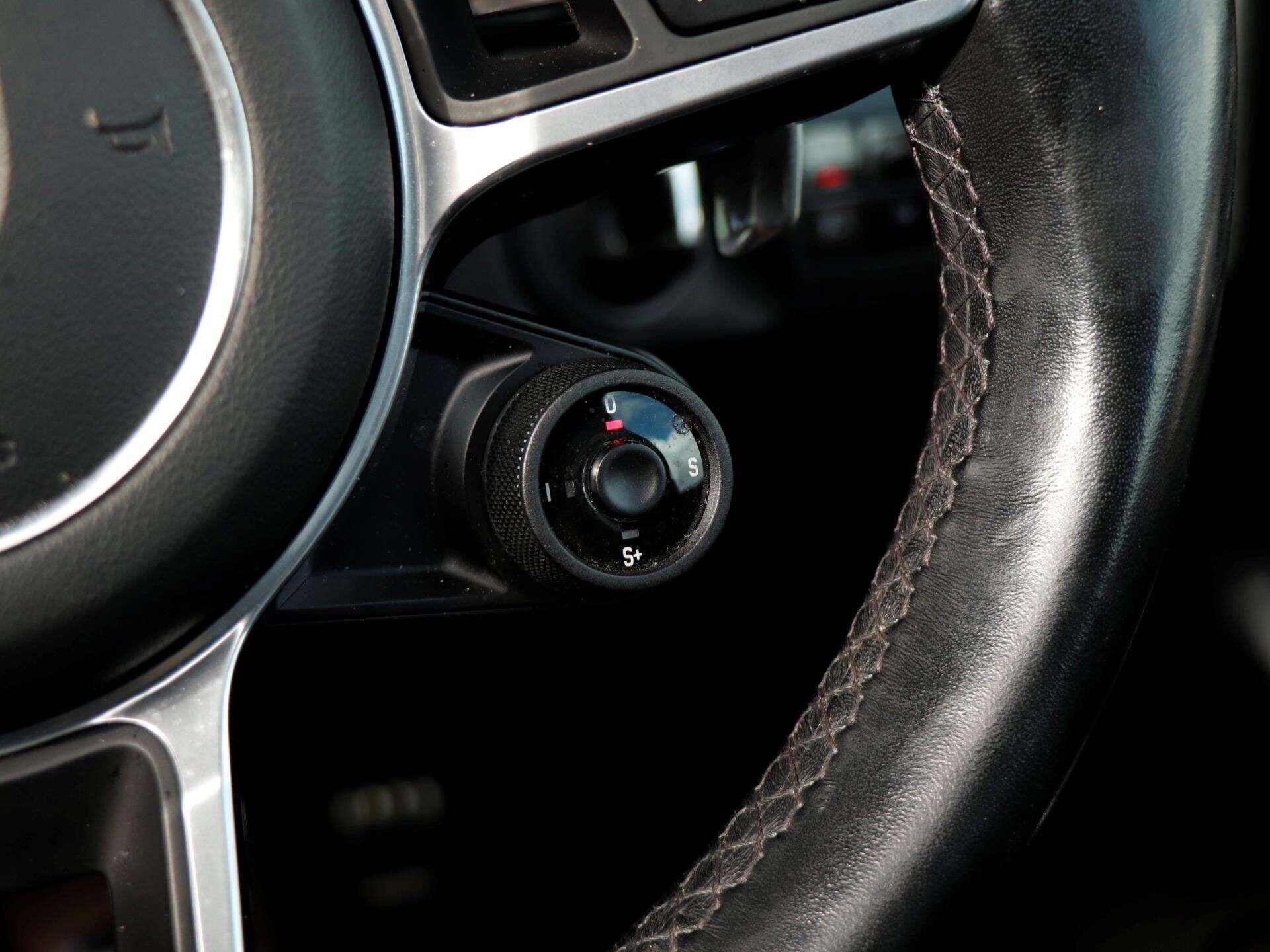 Porsche Cayenne view 21