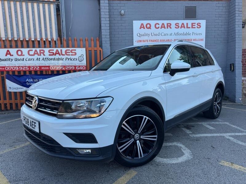 Volkswagen Tiguan view 3