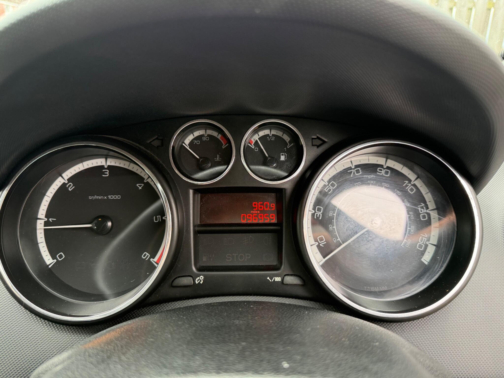 Peugeot 308 SW view 10