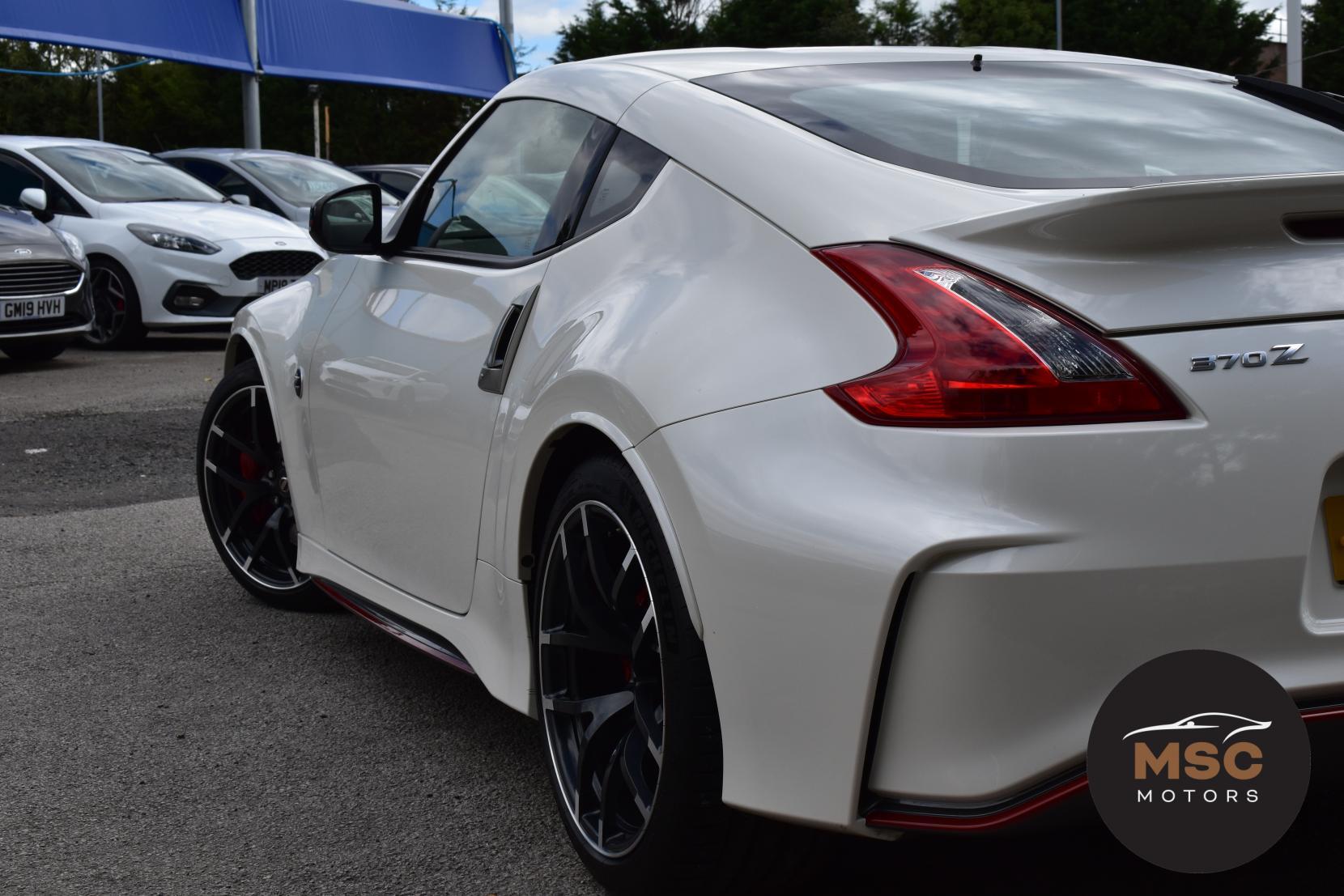 Nissan 370 Z view 29