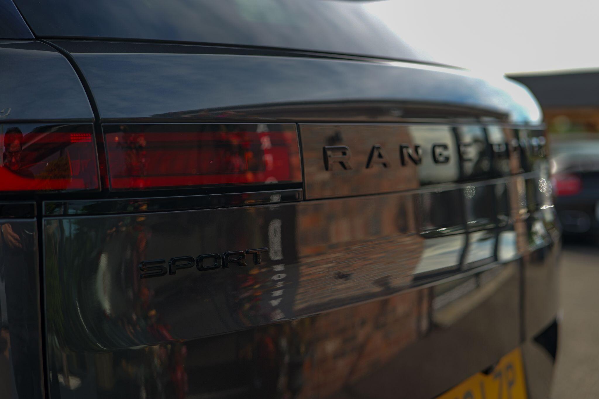 Land Rover Range Rover Sport view 13