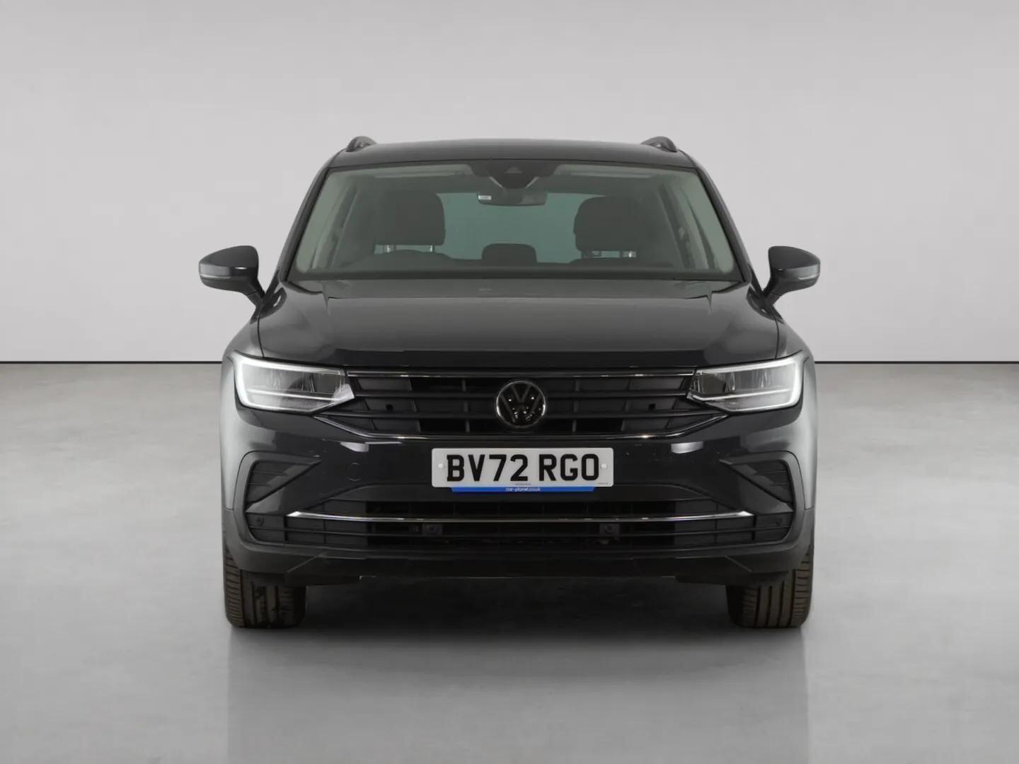 Volkswagen Tiguan view 5