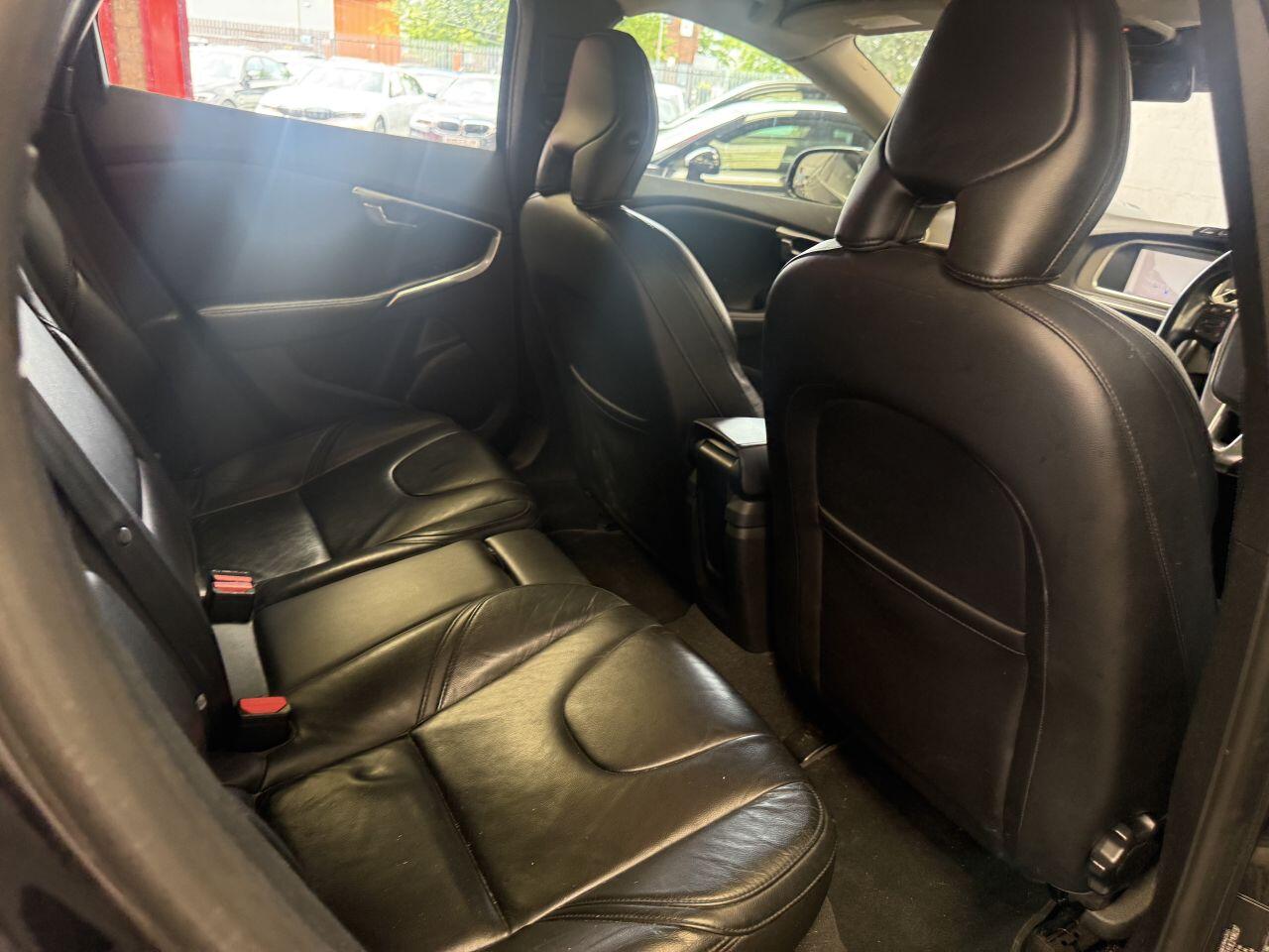 Volvo V40 view 43
