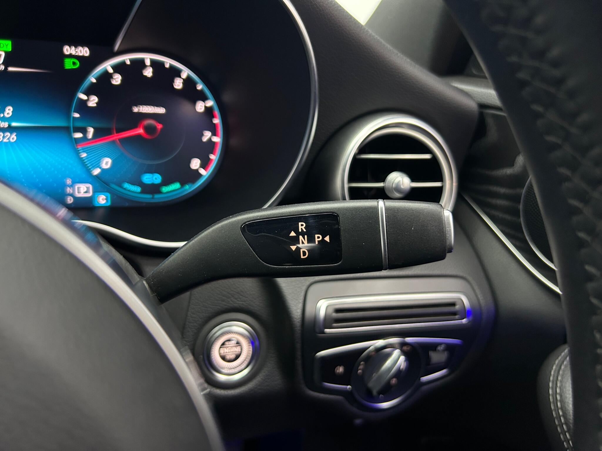 Mercedes-Benz C Class view 23