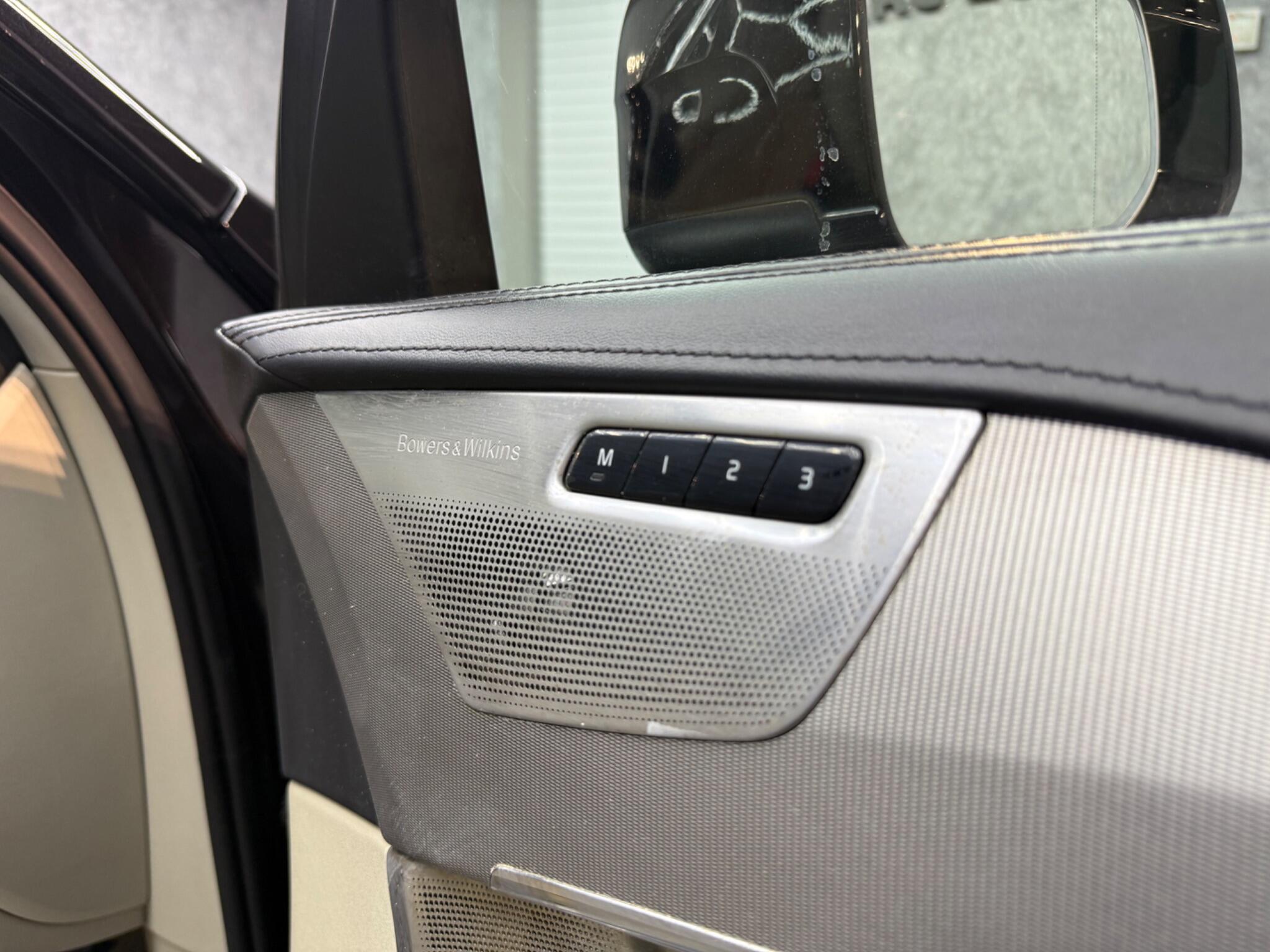 Volvo XC90 view 28