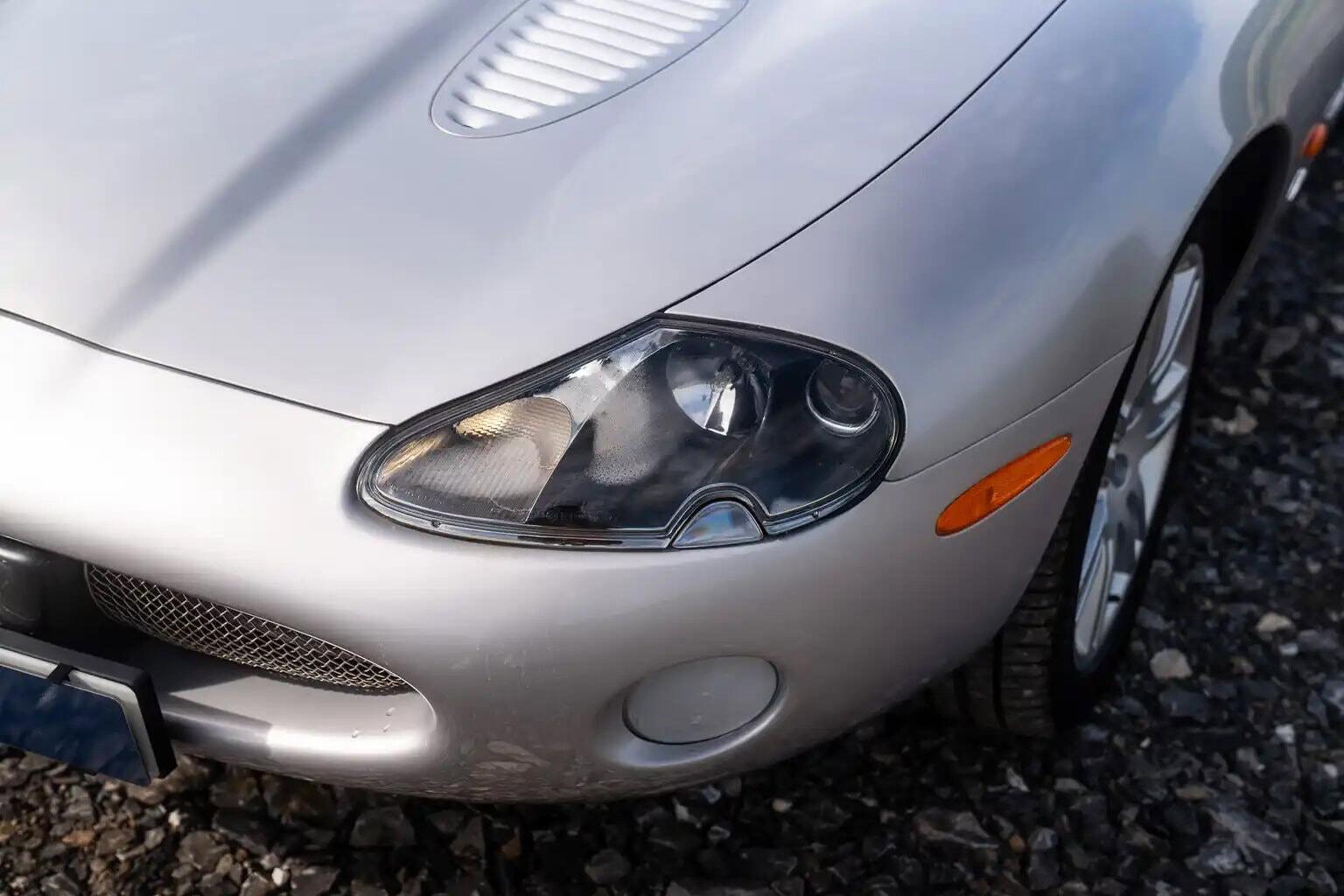 Jaguar XKR view 10