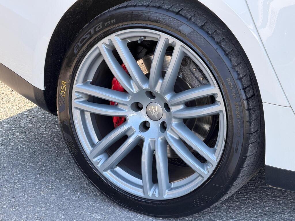 Maserati Ghibli view 55