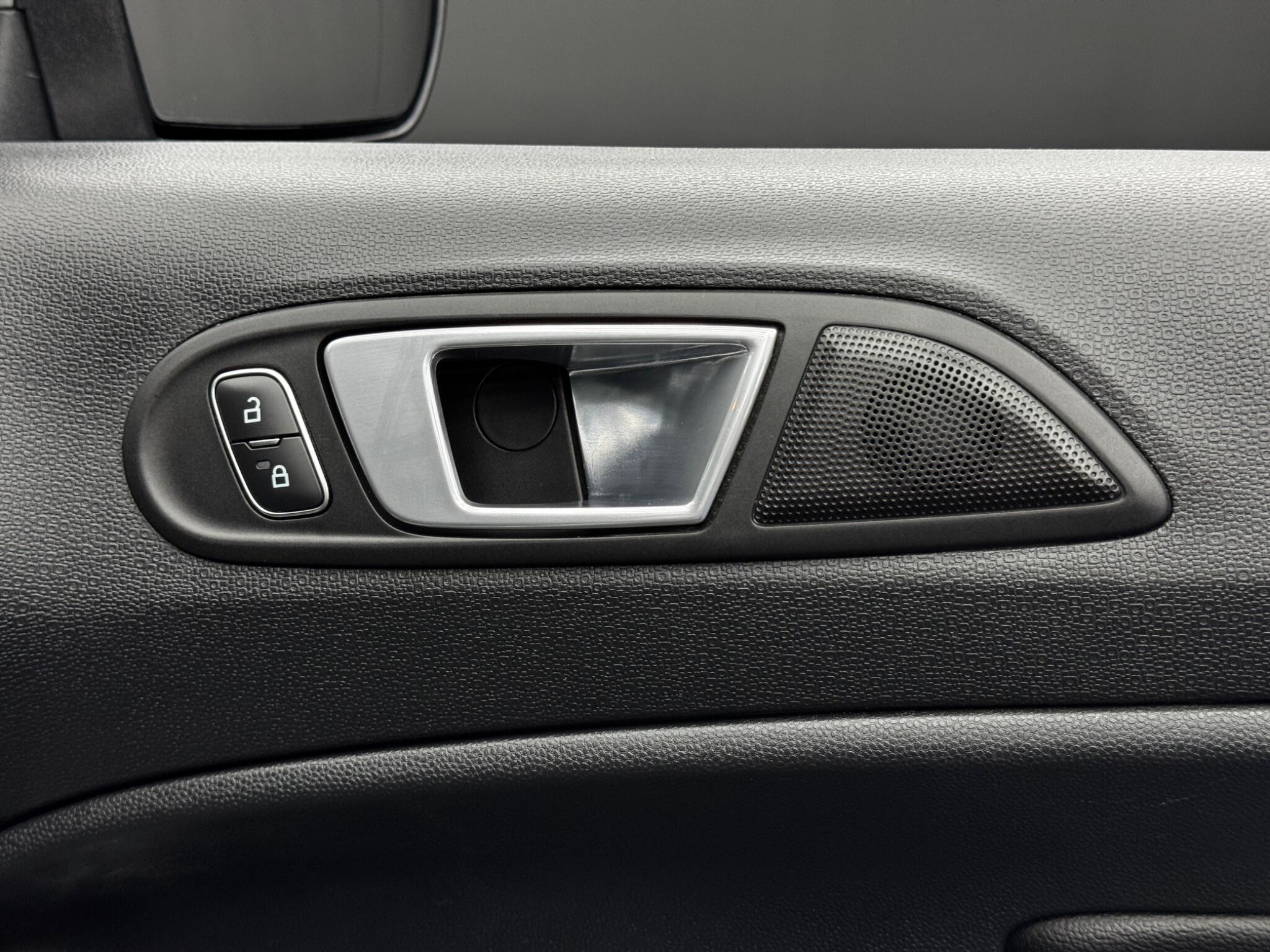 Ford EcoSport view 40