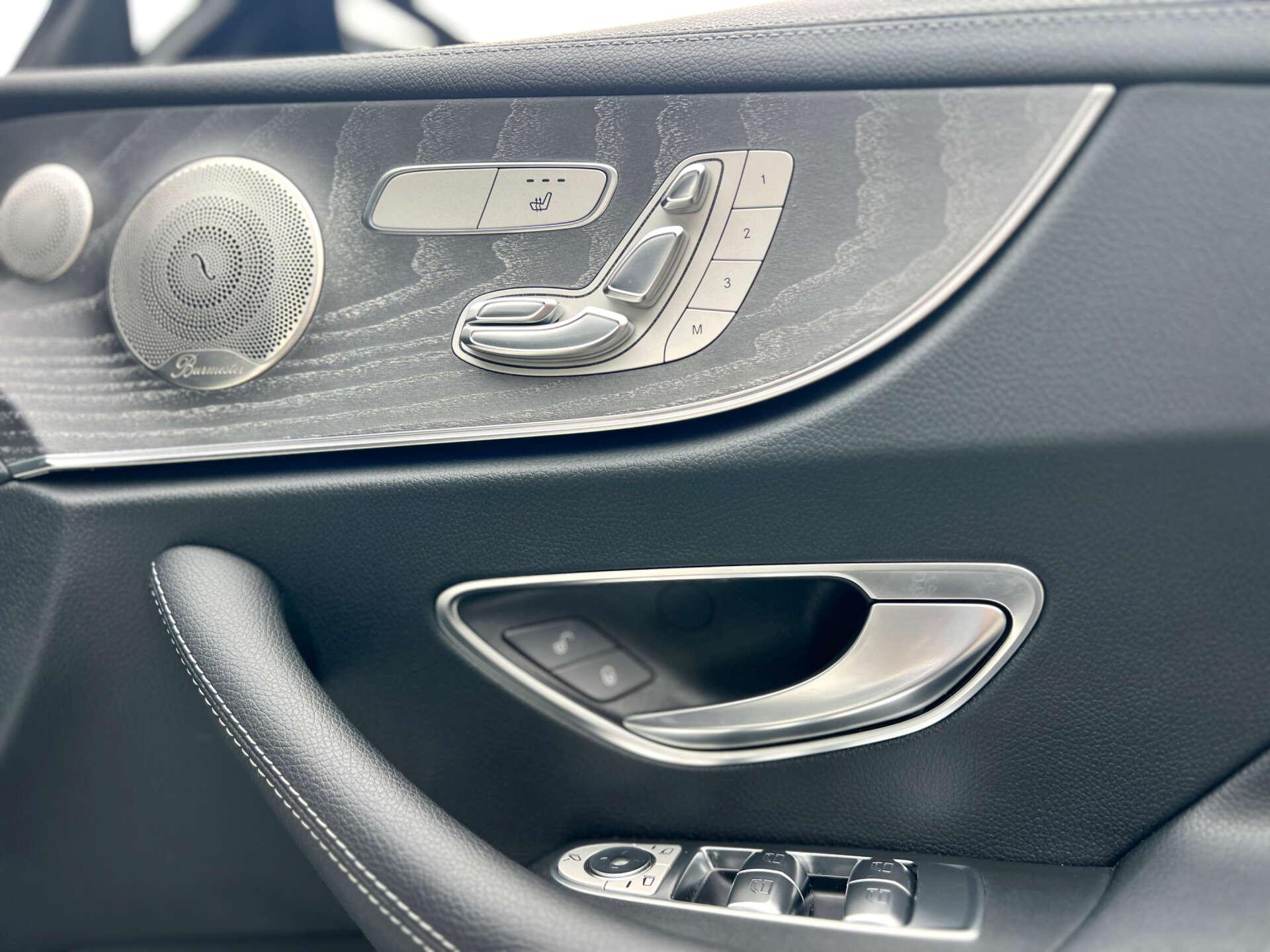 Mercedes-Benz E Class view 11