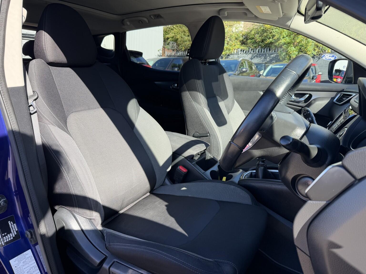 Nissan Qashqai view 2
