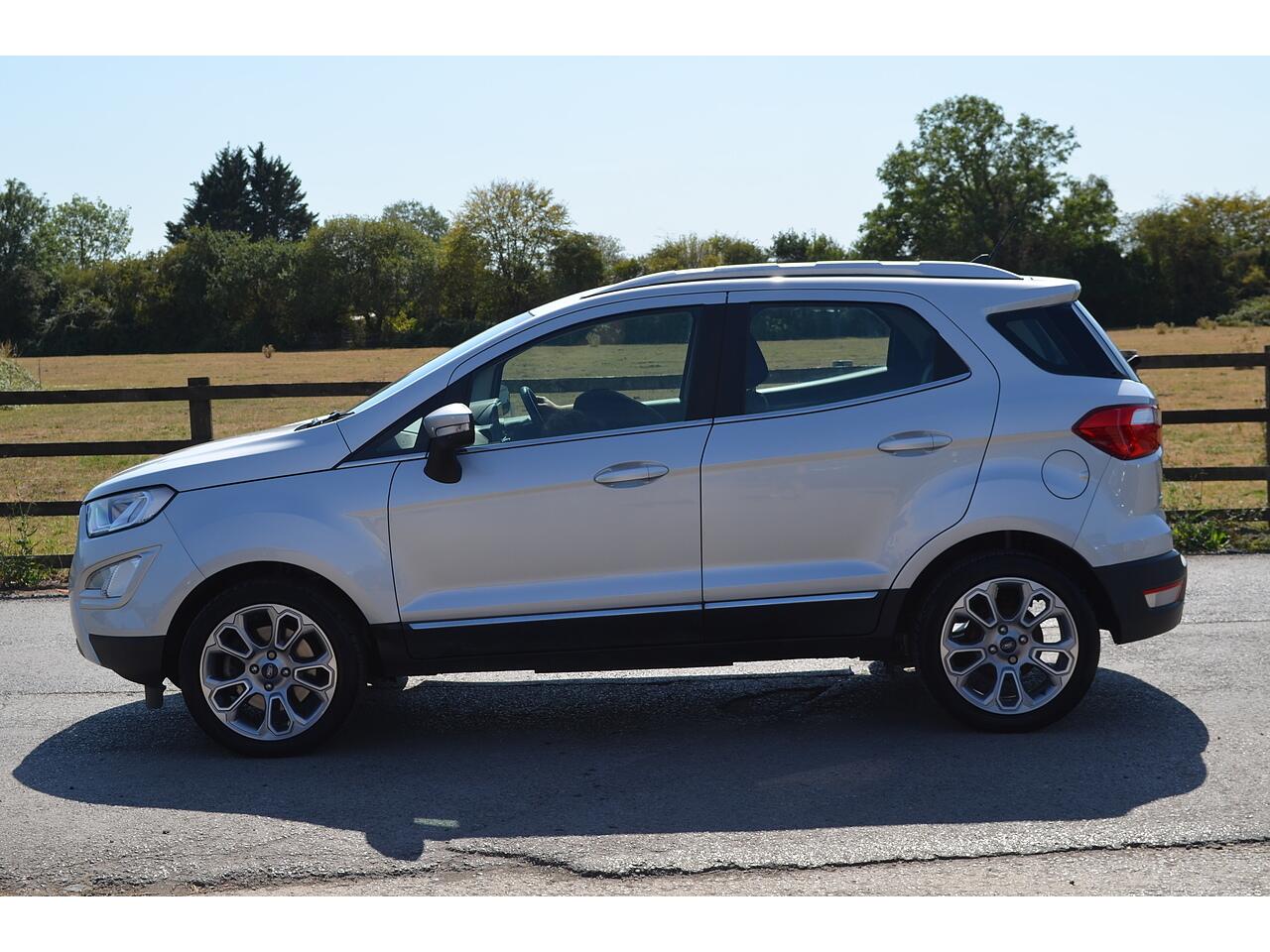 Ford EcoSport view 6