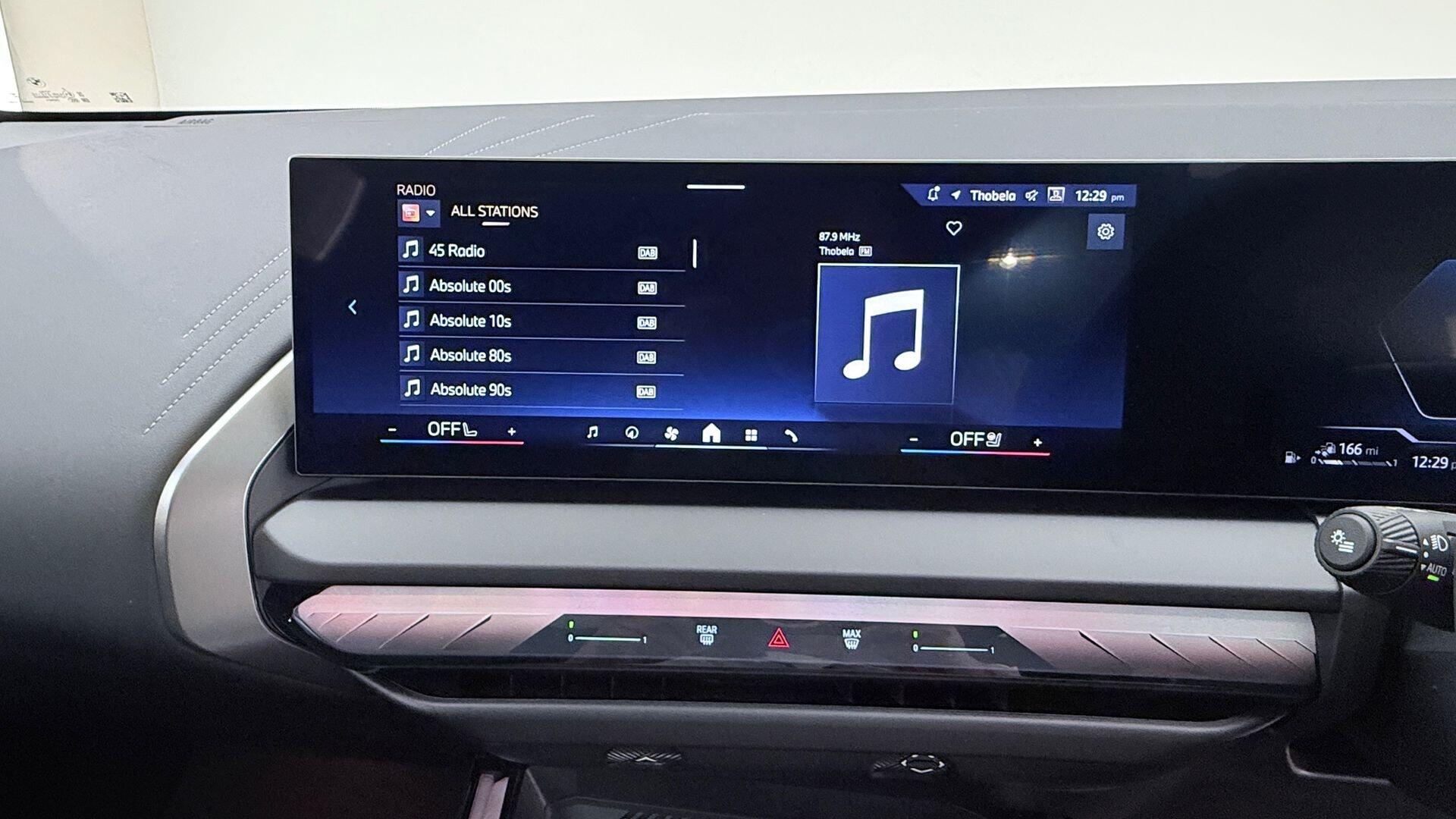 BMW X3 view 8