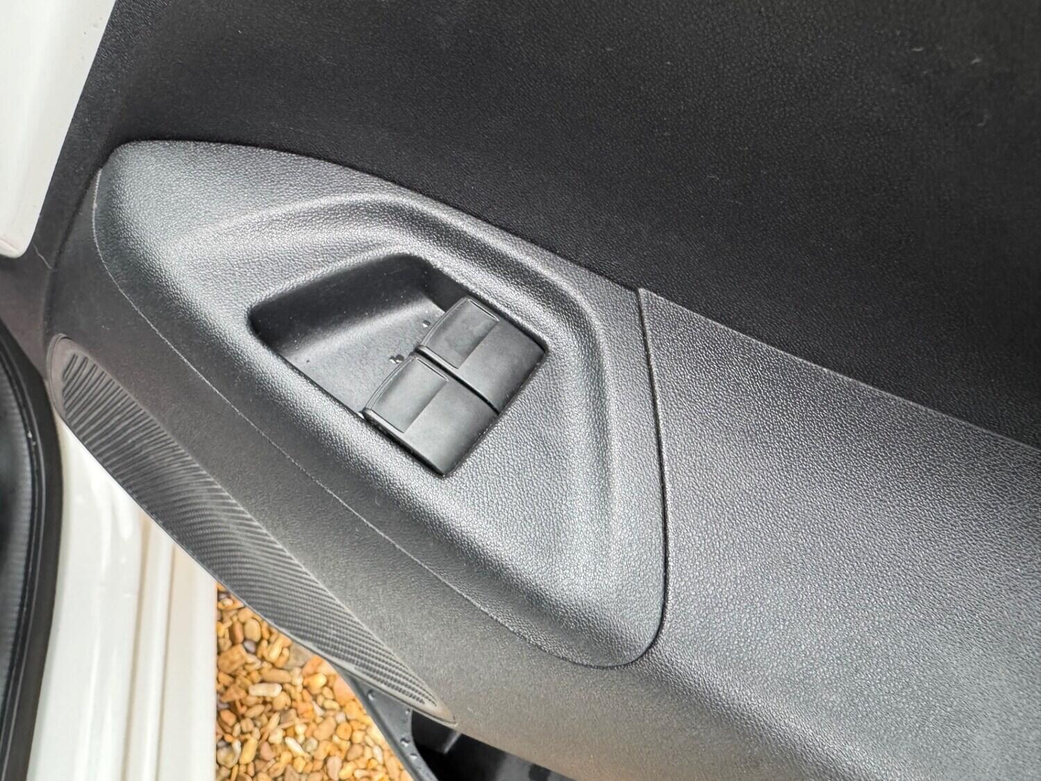Toyota Aygo view 12