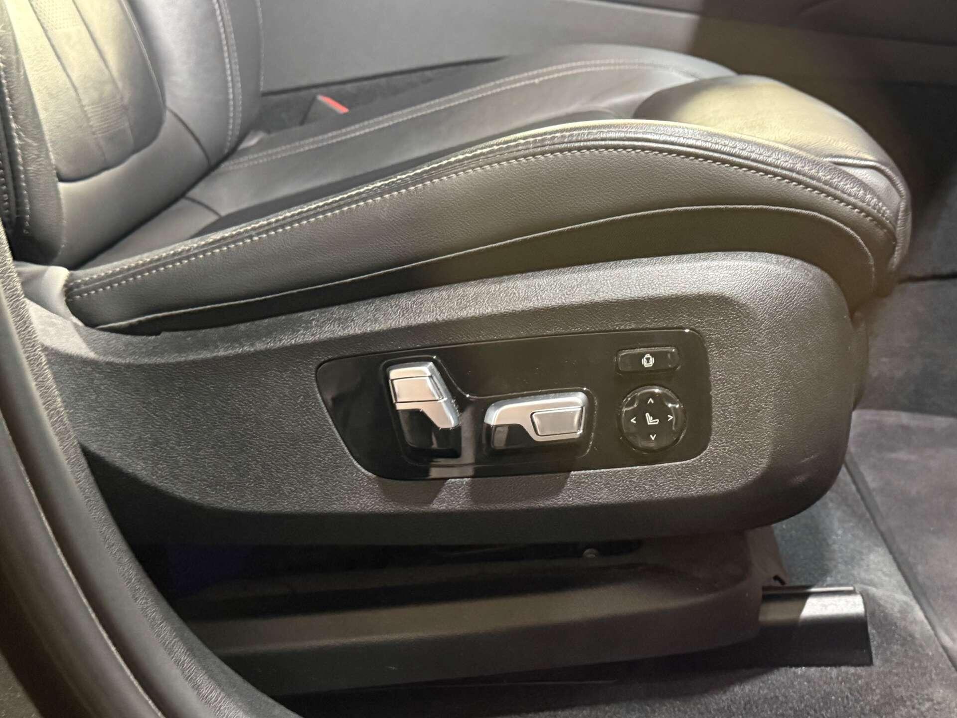 BMW X6 view 30