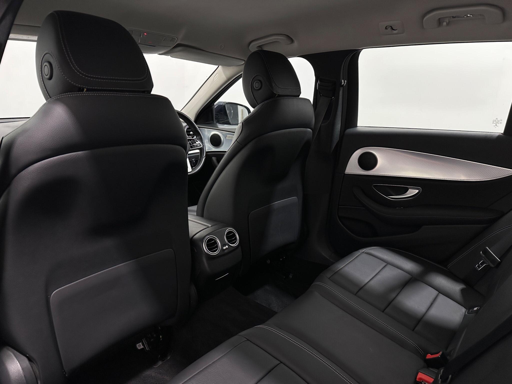 Mercedes-Benz E-Class view 39