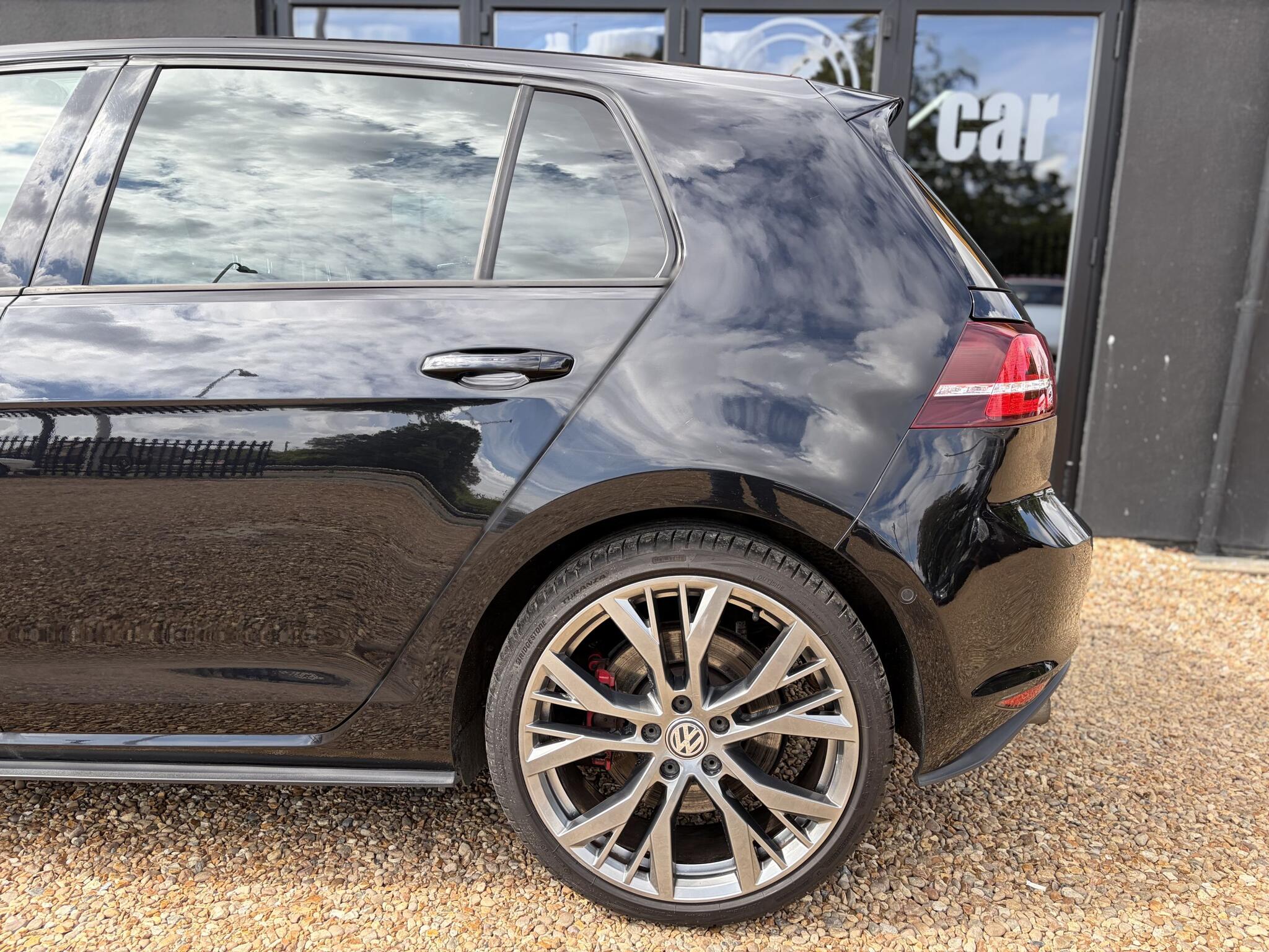 Volkswagen Golf view 7