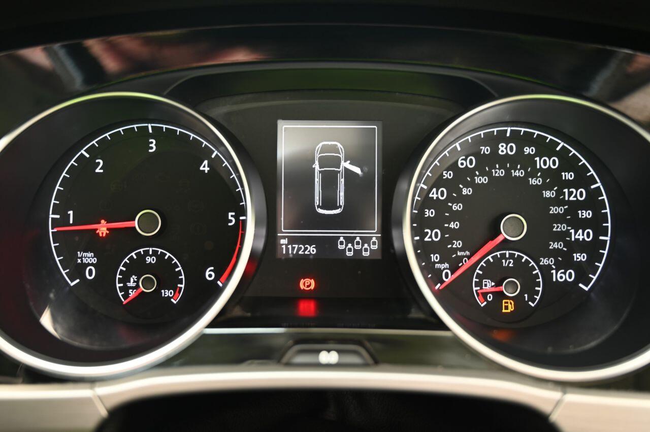Volkswagen Touran view 24